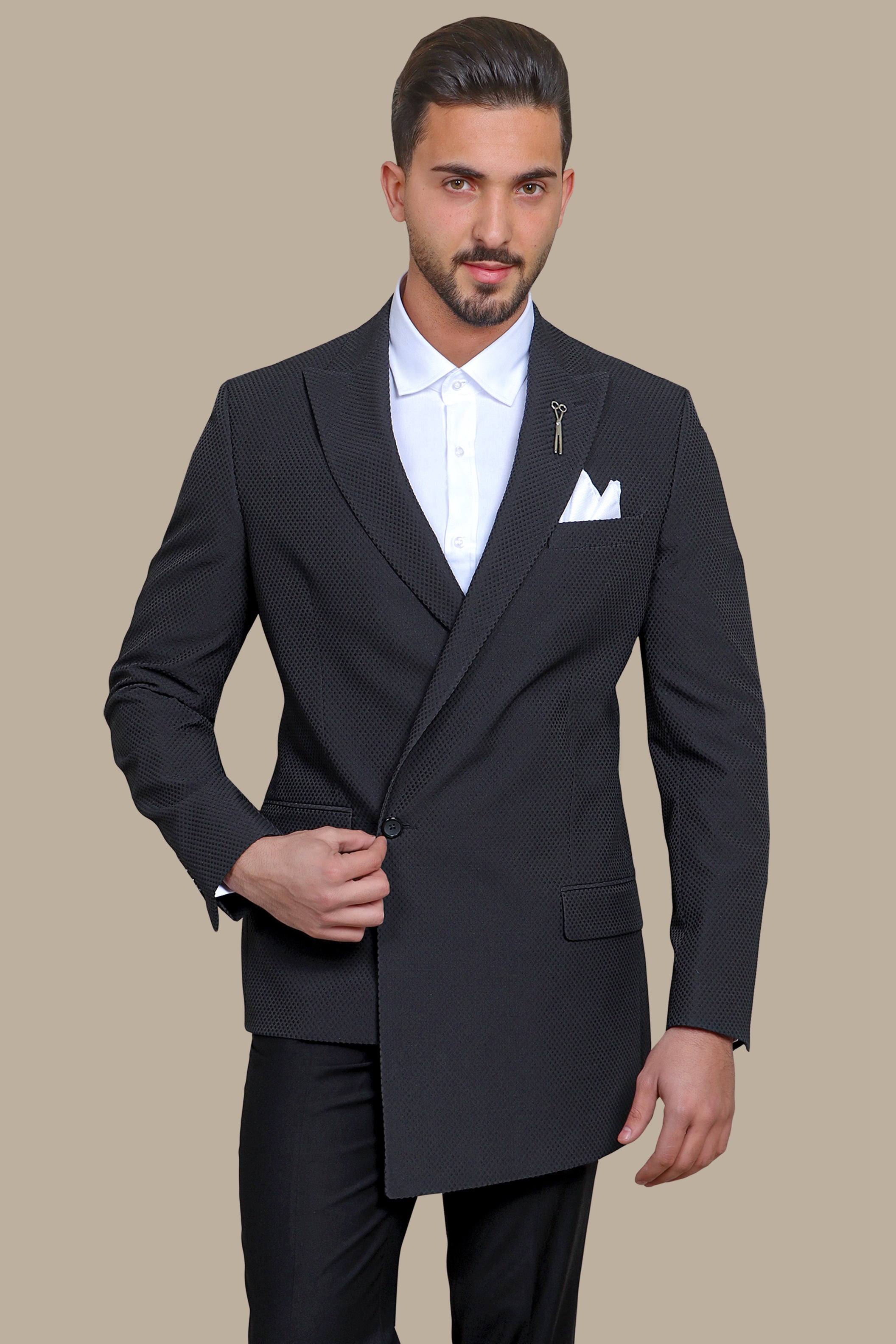 Architectural Elegance: FV Structured Symmetric Blazer