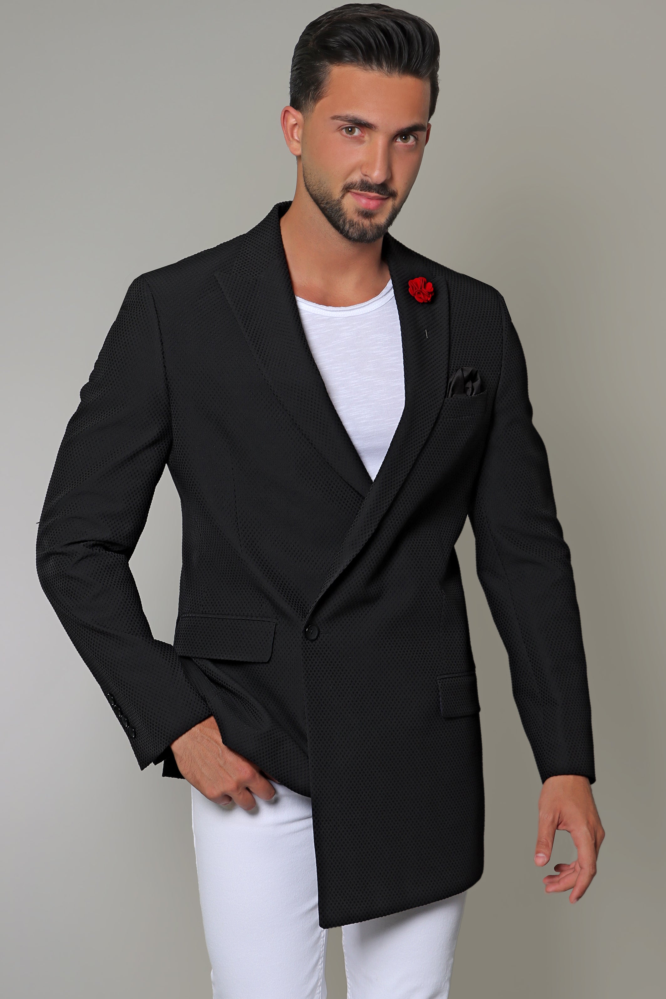 Architectural Elegance: FV Structured Symmetric Blazer