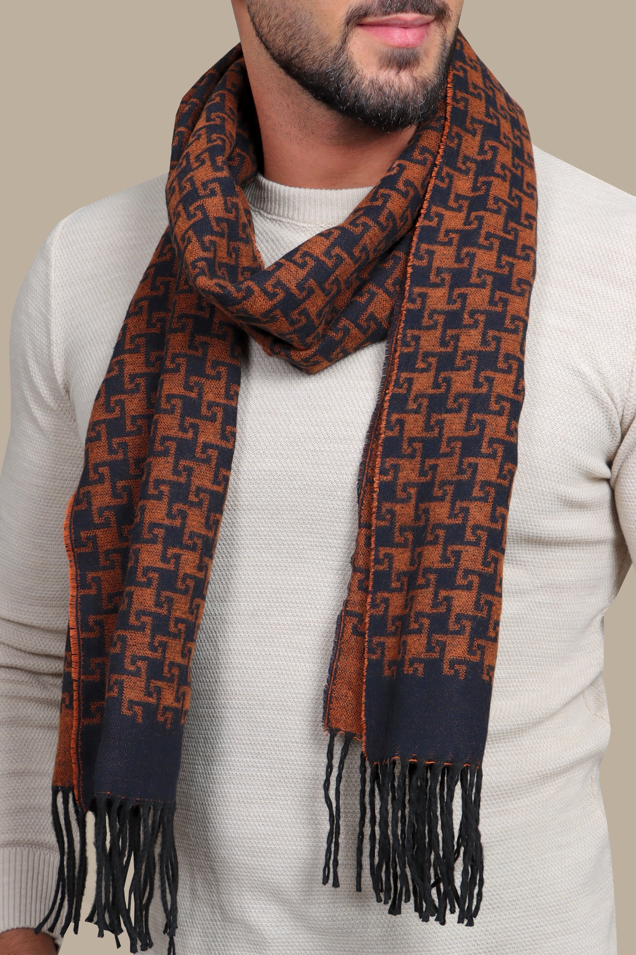 Havana Hues: Havane-Colored Wool Scarf with Exquisite Design