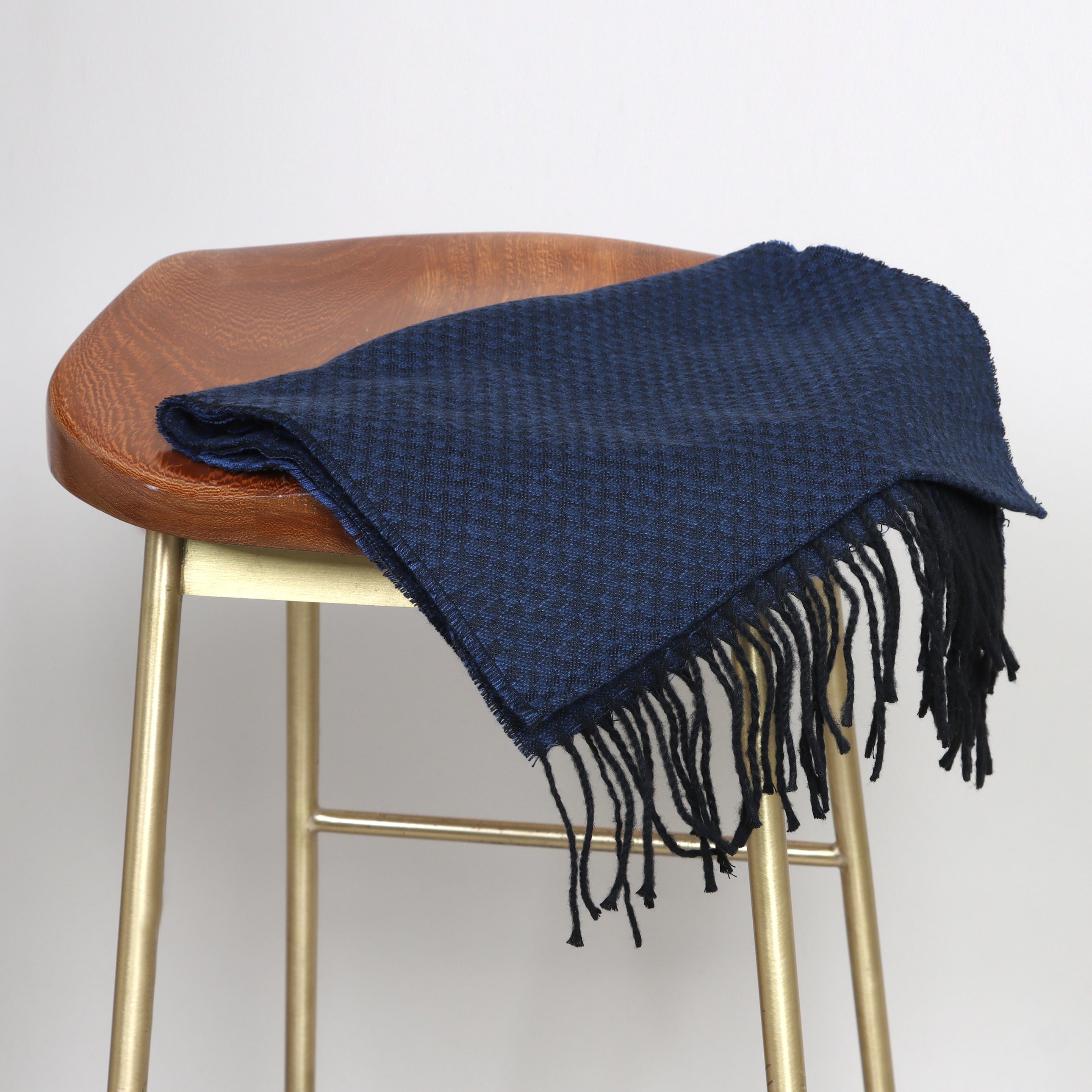 Nautical Elegance: Navy Wool Scarf with Gingham Checks