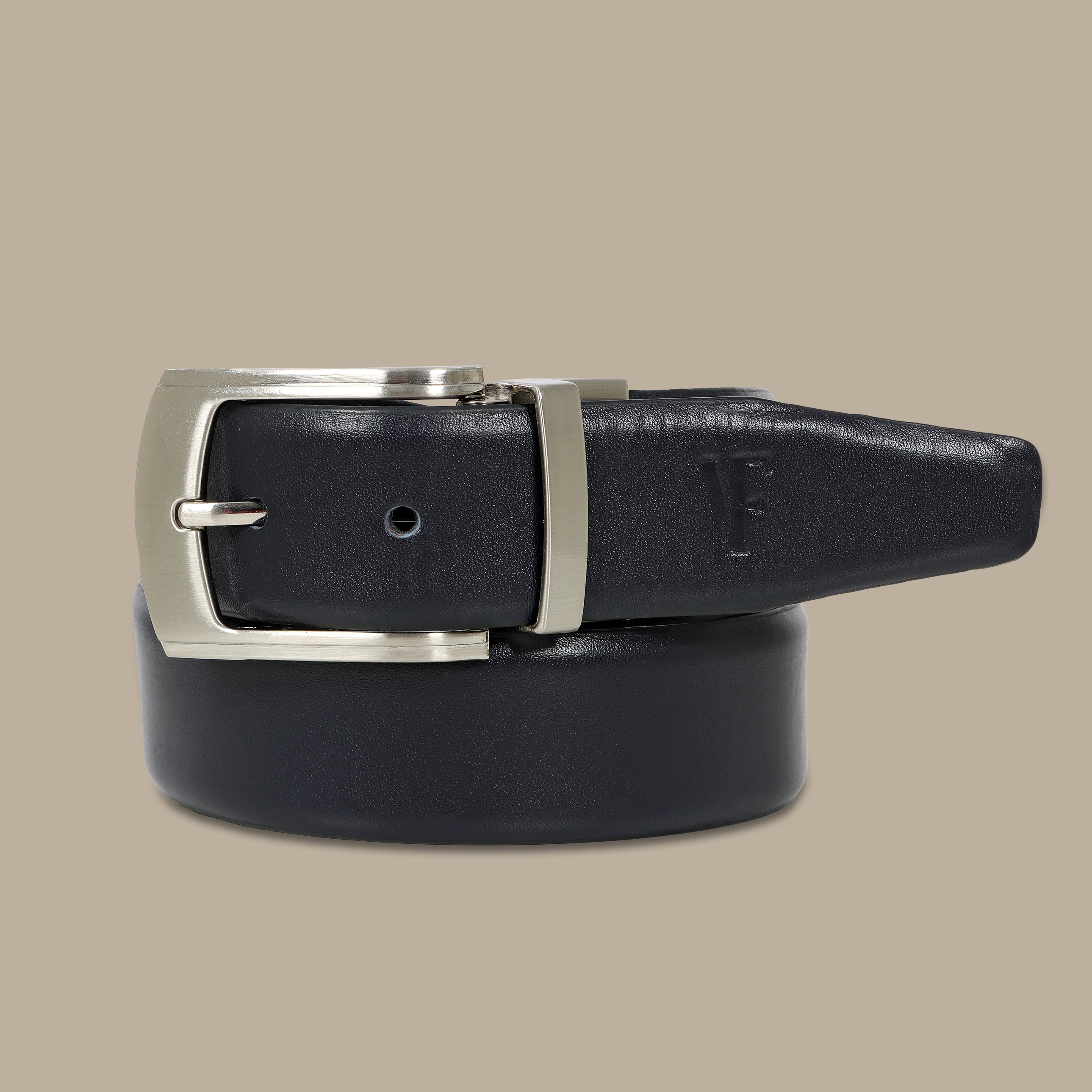 Nautical Sophistication: Reversible Navy Belt