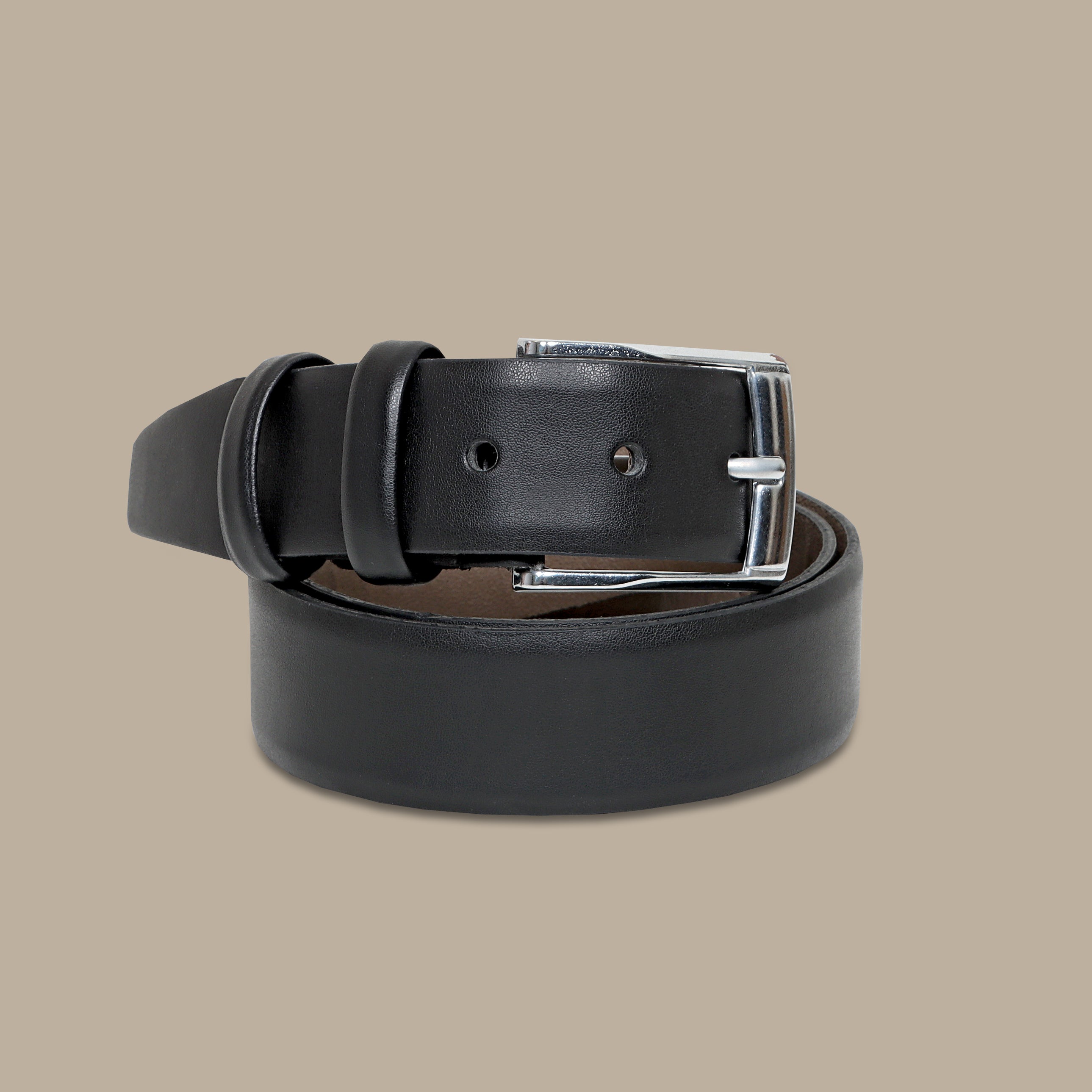 Classic Black Leather Belt: Timeless Elegance