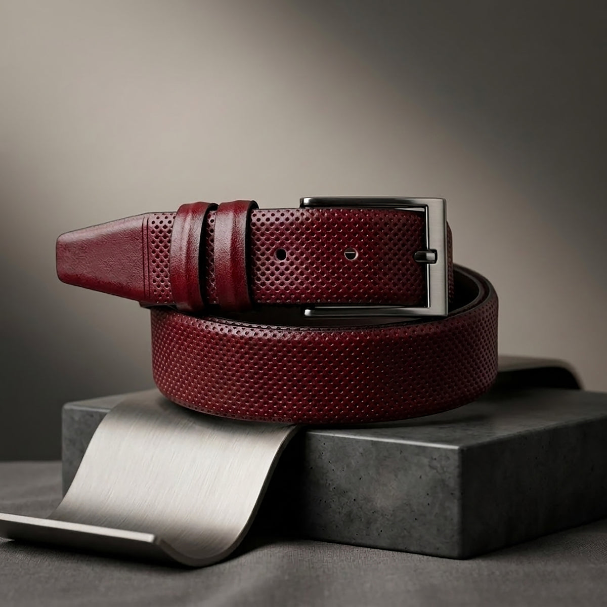 Burgundy Leather Net Belt: Elegant Modernity