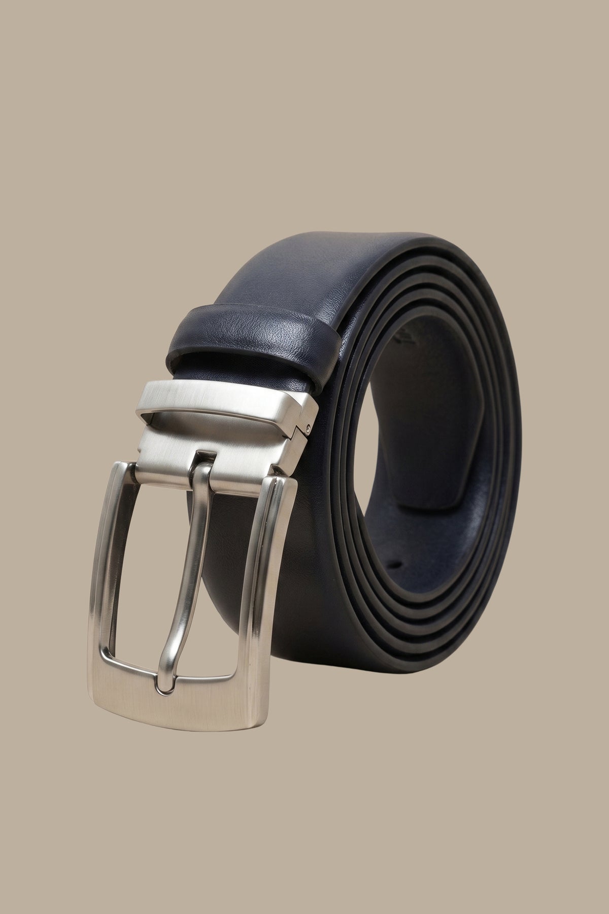 Navy Noir Reverso: Reversible Leather Belt in Elegant Black