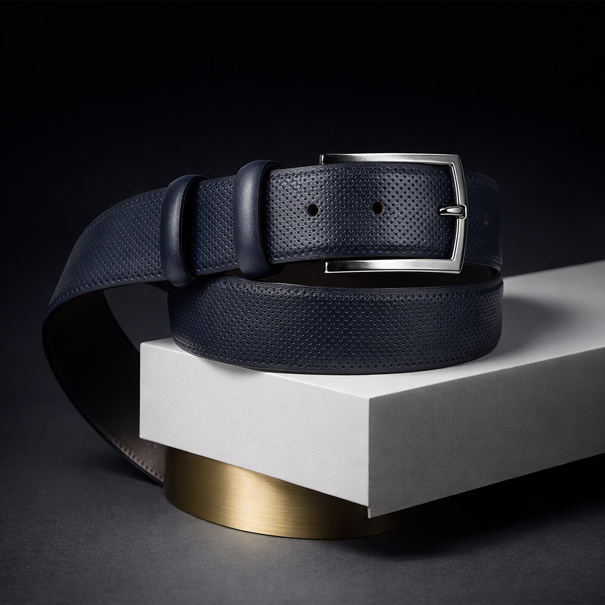 Navy Leather Net Belt: Seafaring Style