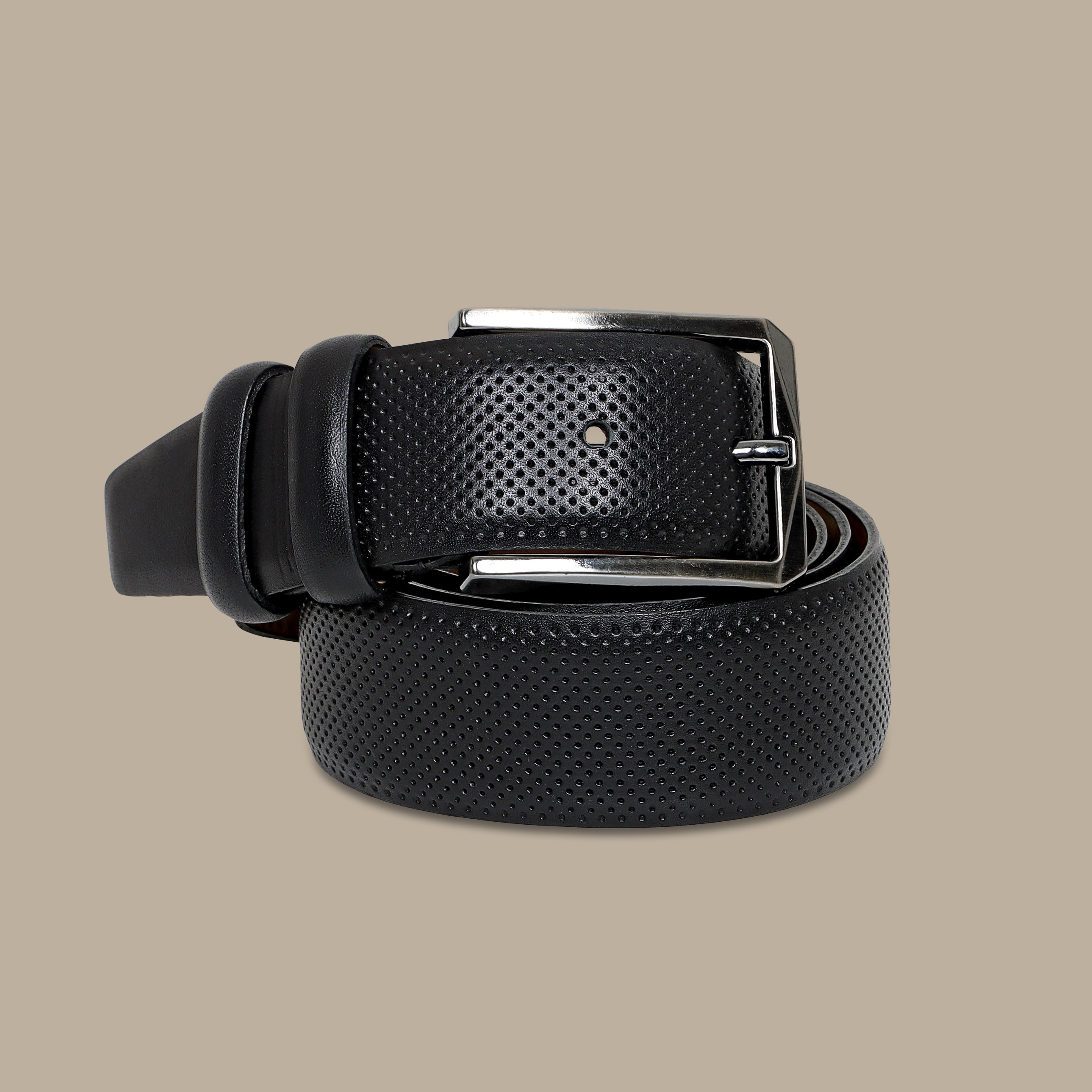 Black Leather Net Belt: Sleek and Stylish