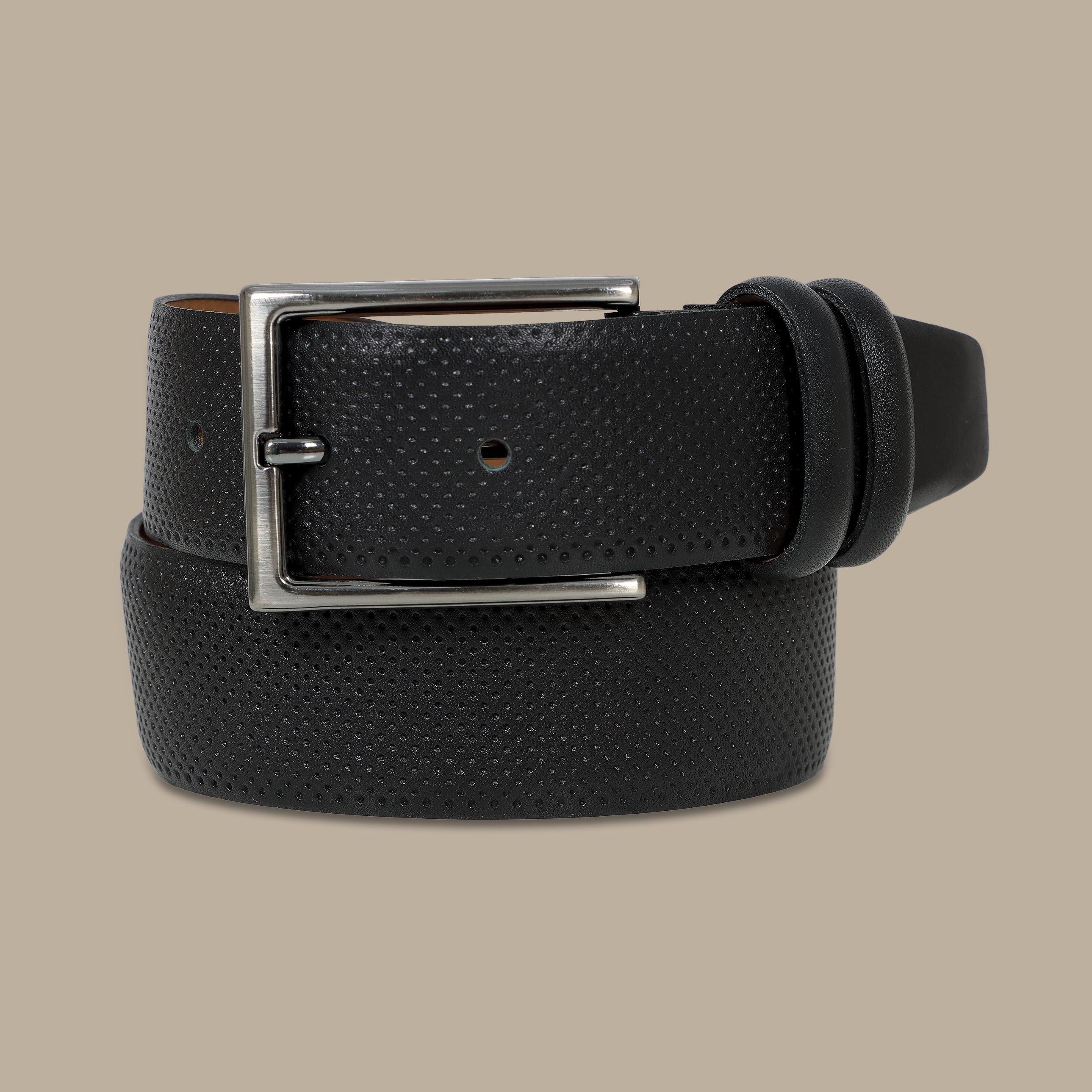 Black Leather Net Belt: Sleek and Stylish