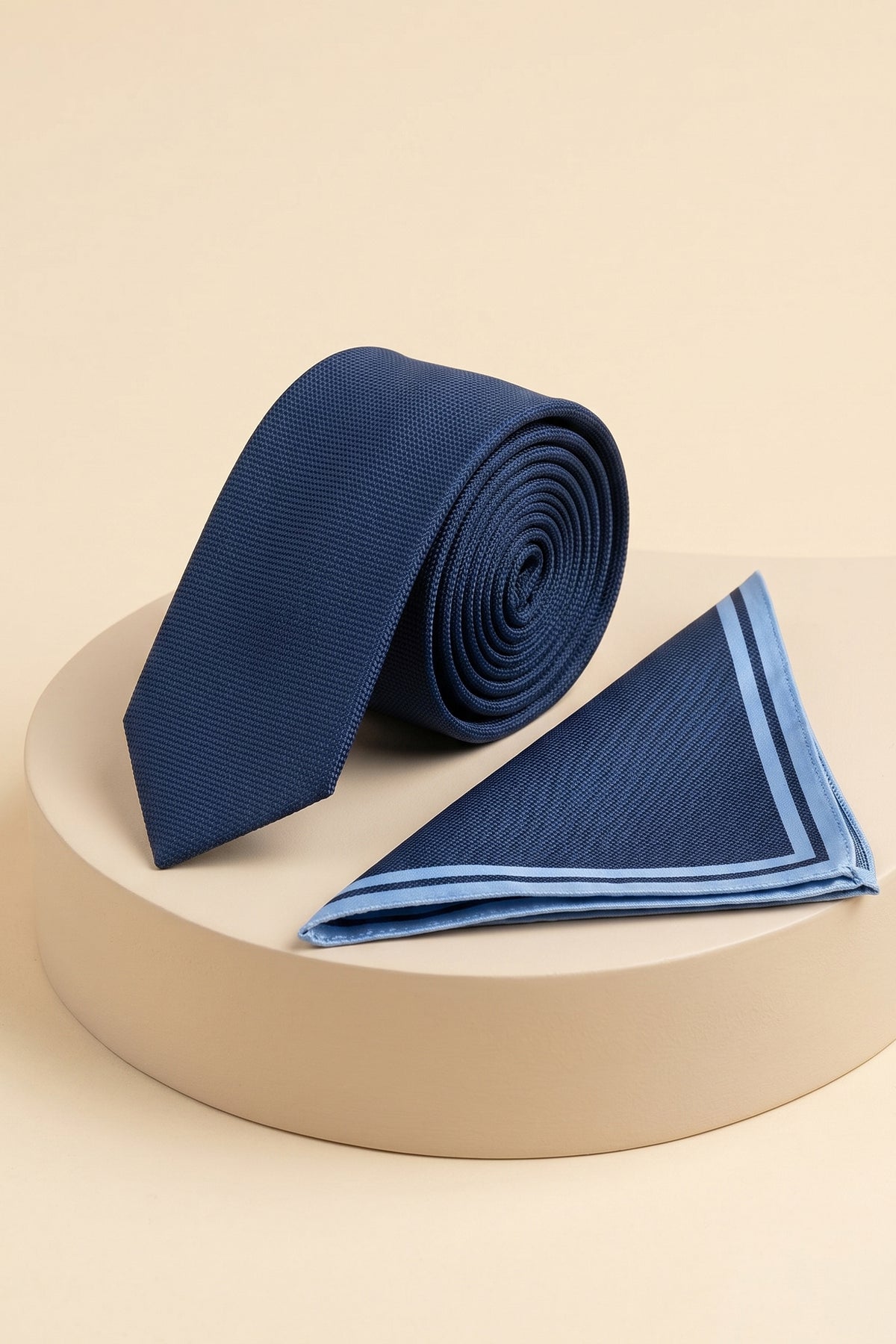 Navy Solid Structure Tie Set