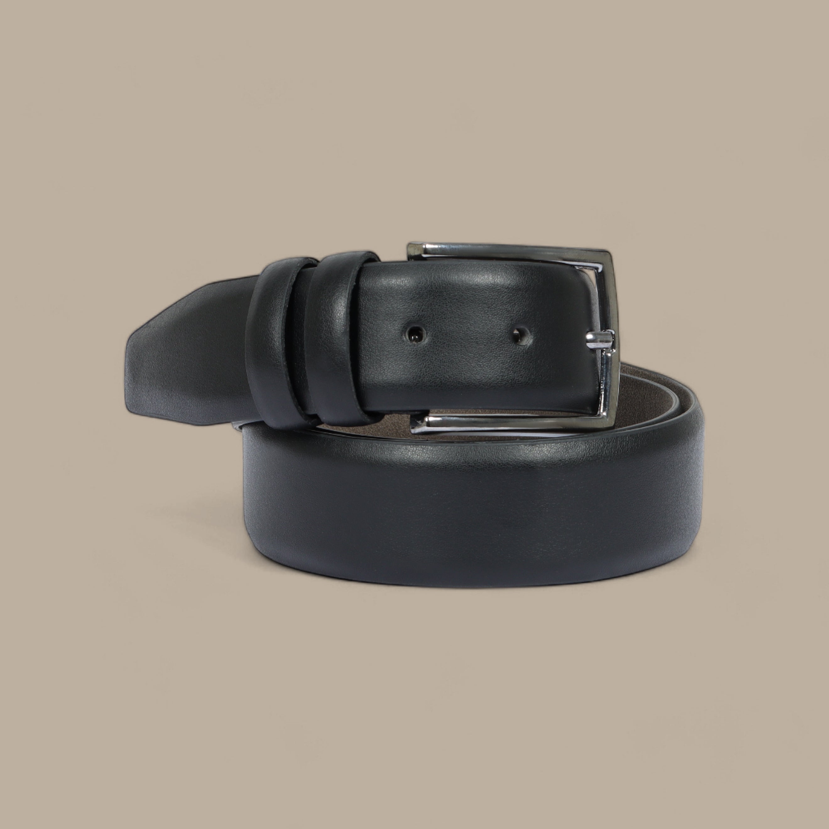 Classic Leather Belt in Black