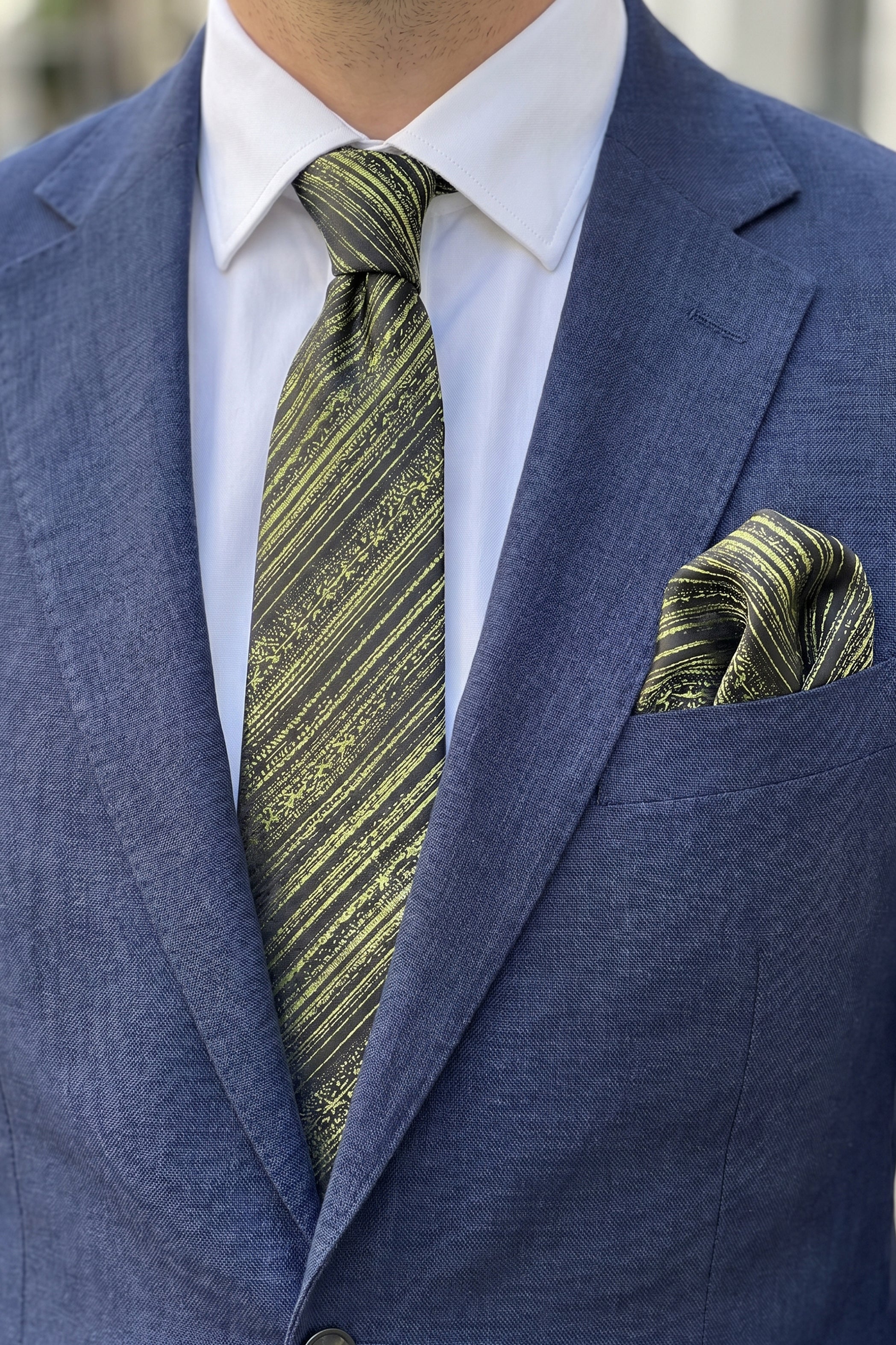 Black Tie Set with Pistache Diagonal Stripes