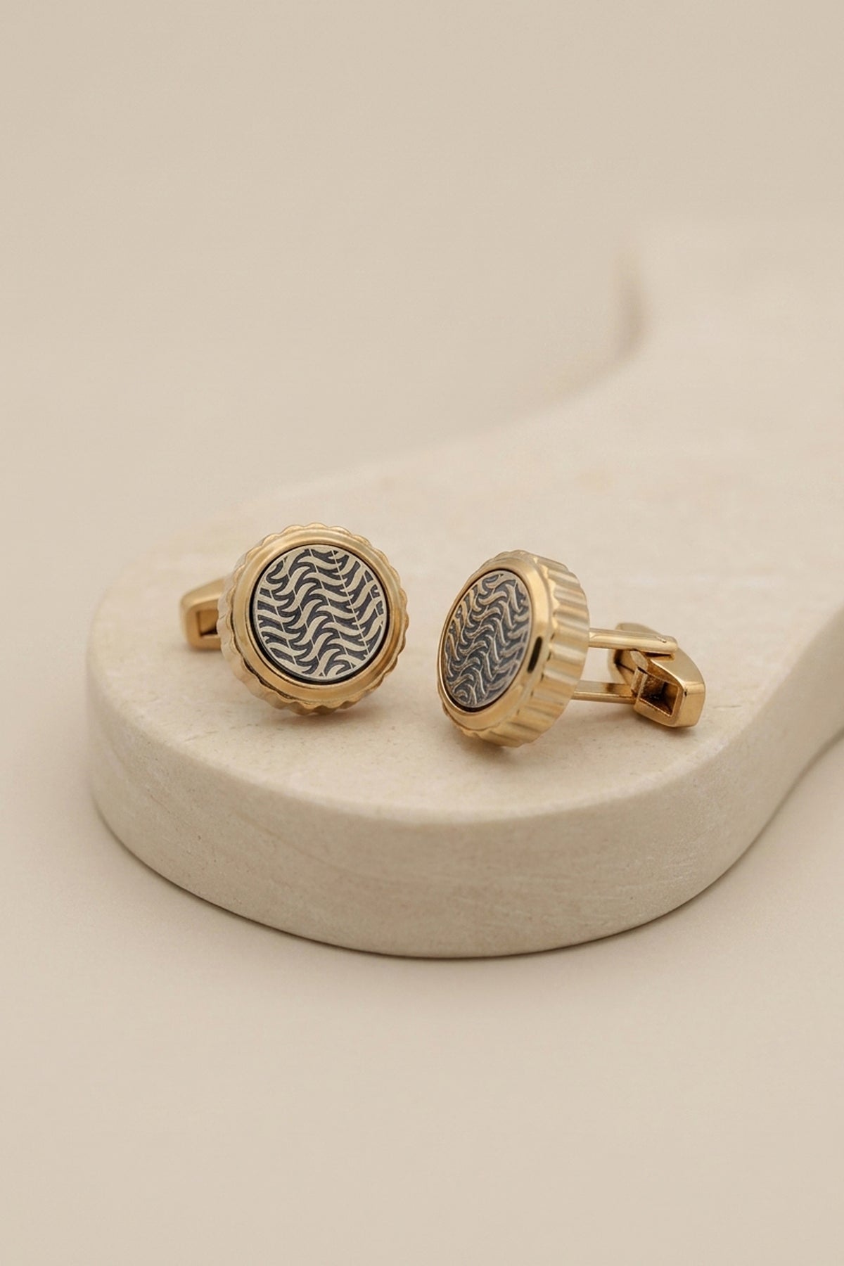 Gold Wave Round Cufflinks