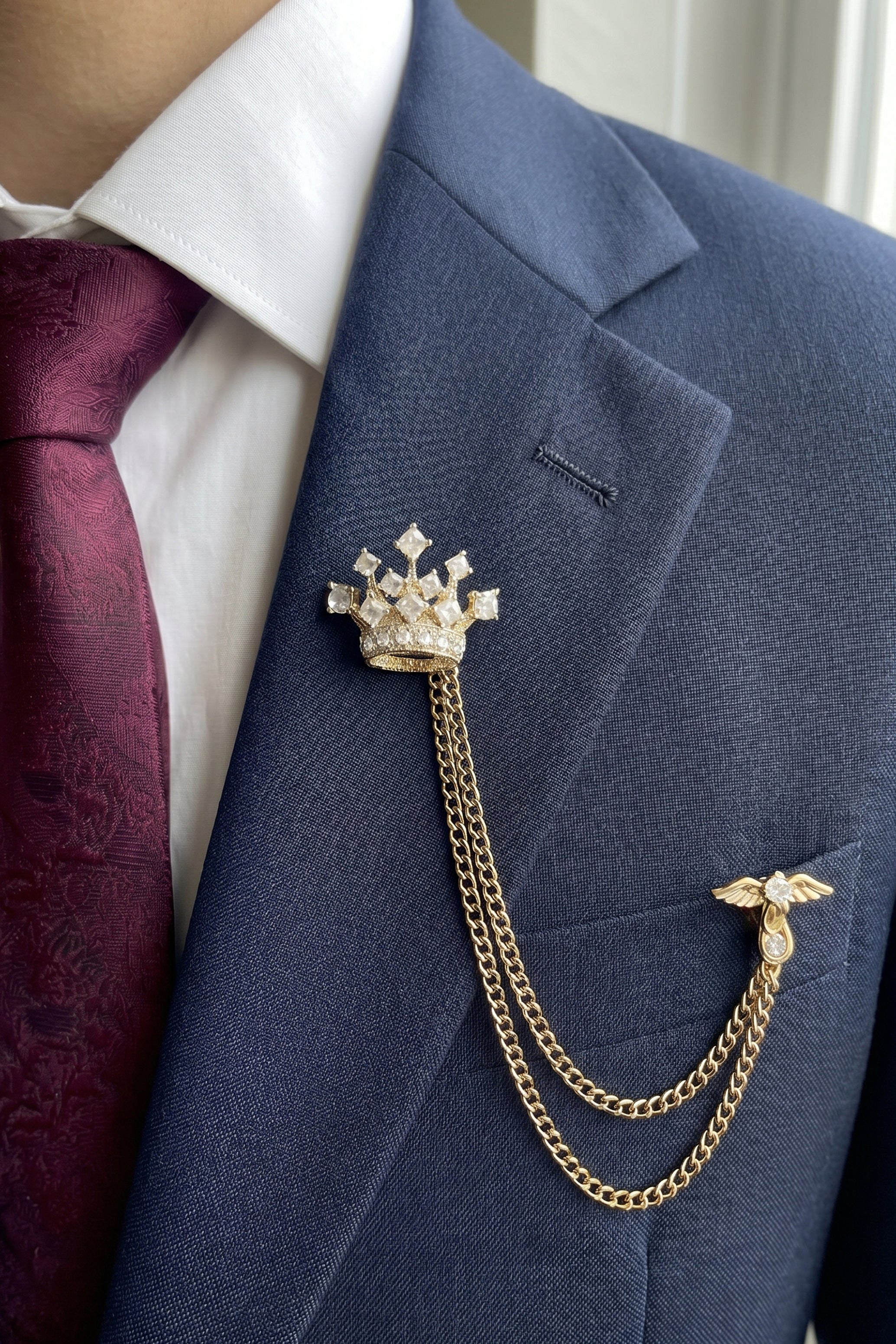 Pin Chain Queen Crown