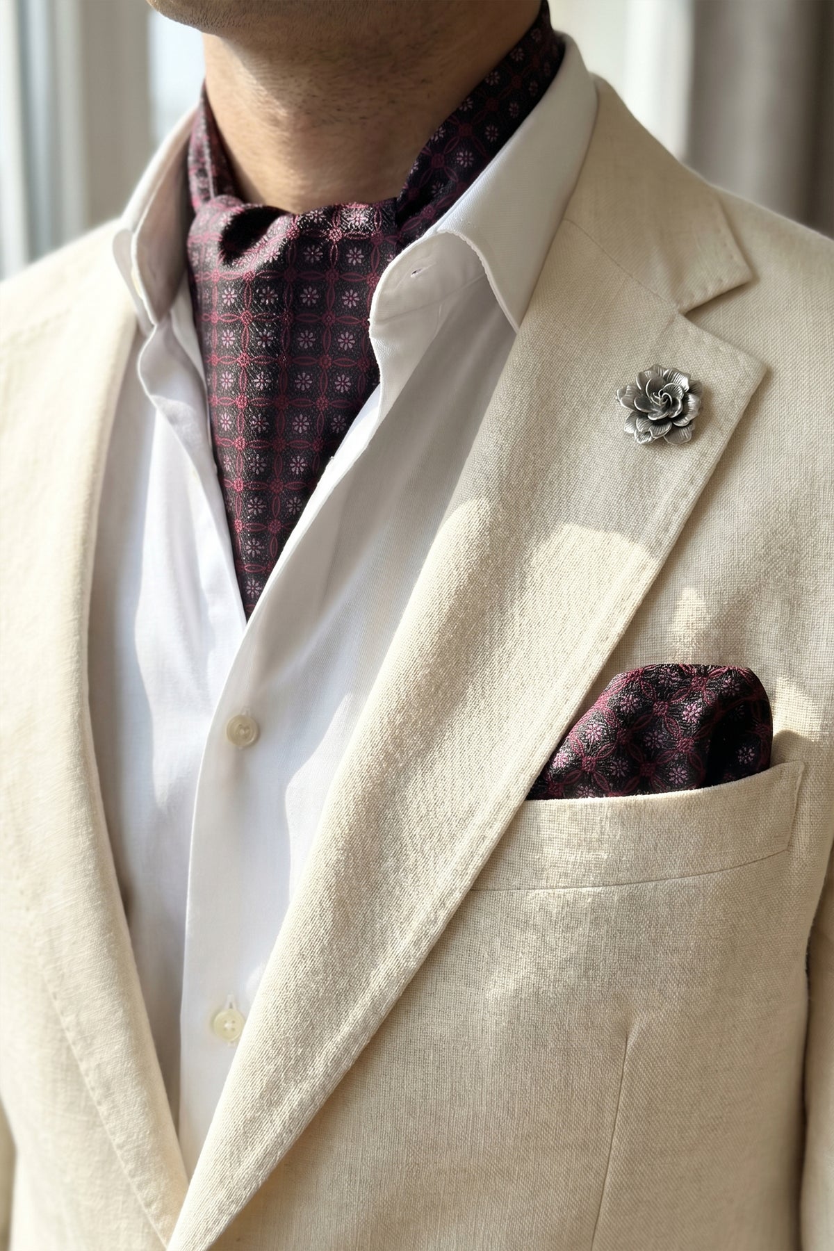 Black Ascot with Burgundy Circle Design – 2-Piece Set