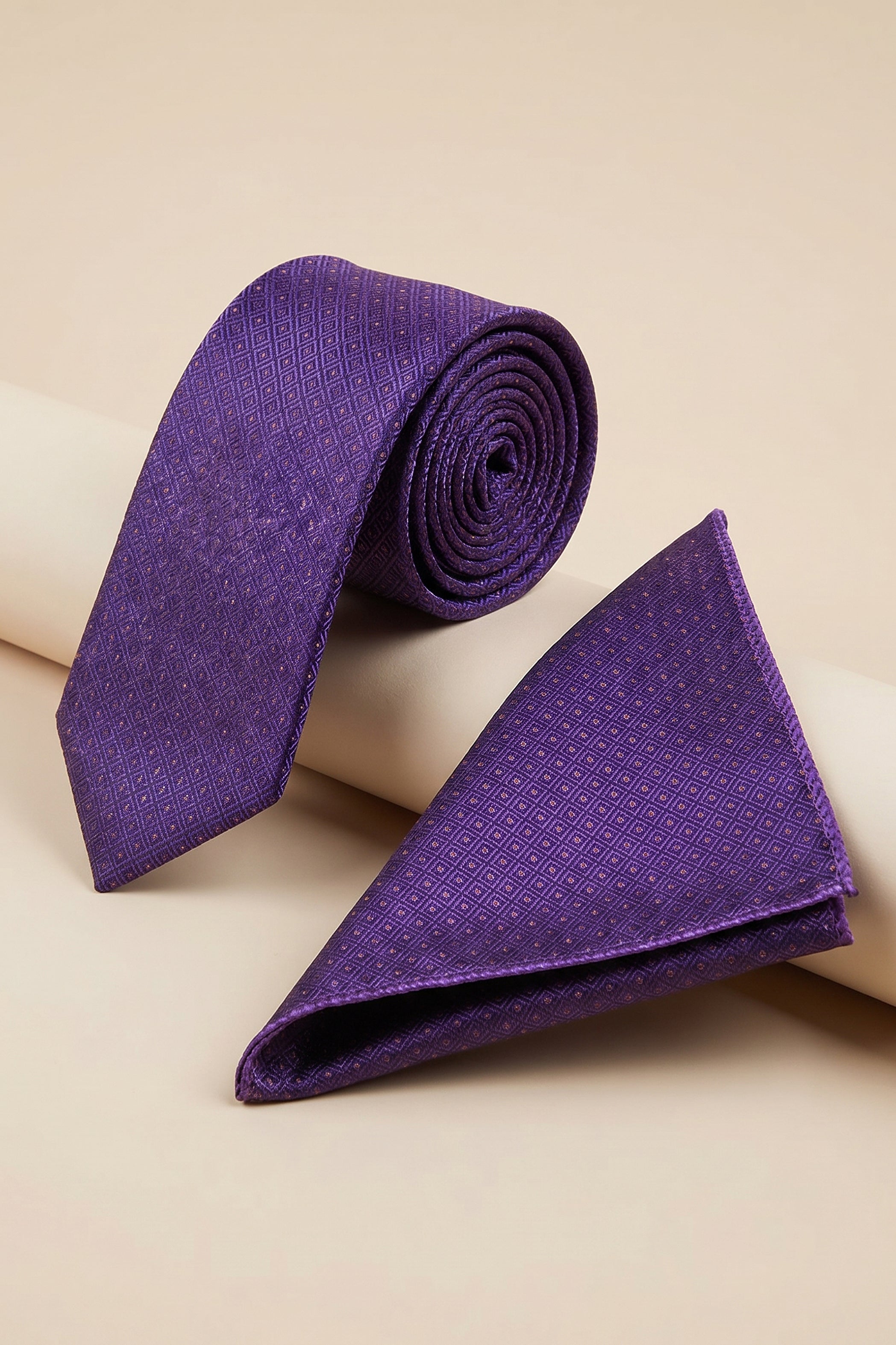Violet Slim Tie with Diamond Pattern – 2-Piece Set