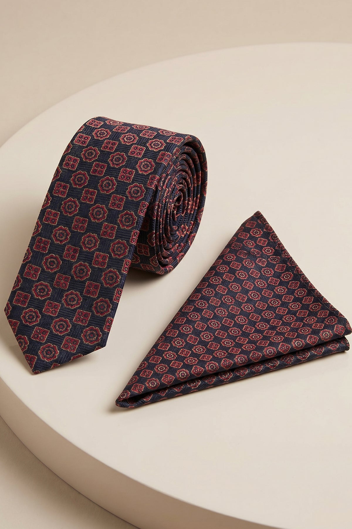 Burgundy Vintage Pattern Tie with Black Details – 2 Pieces