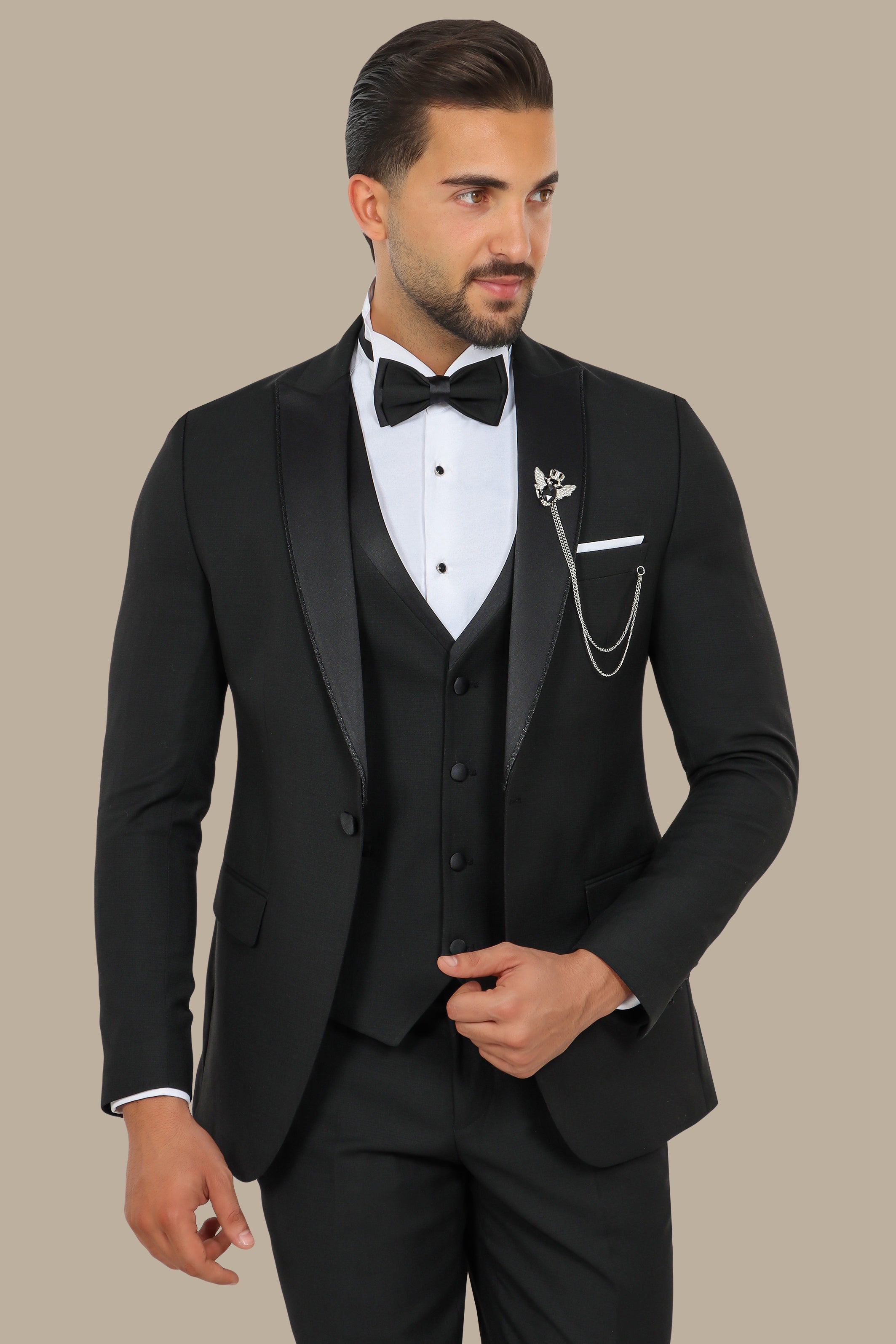 Black Double-Layer Structured Tuxedo with Peak Lapel – 3-Piece Set