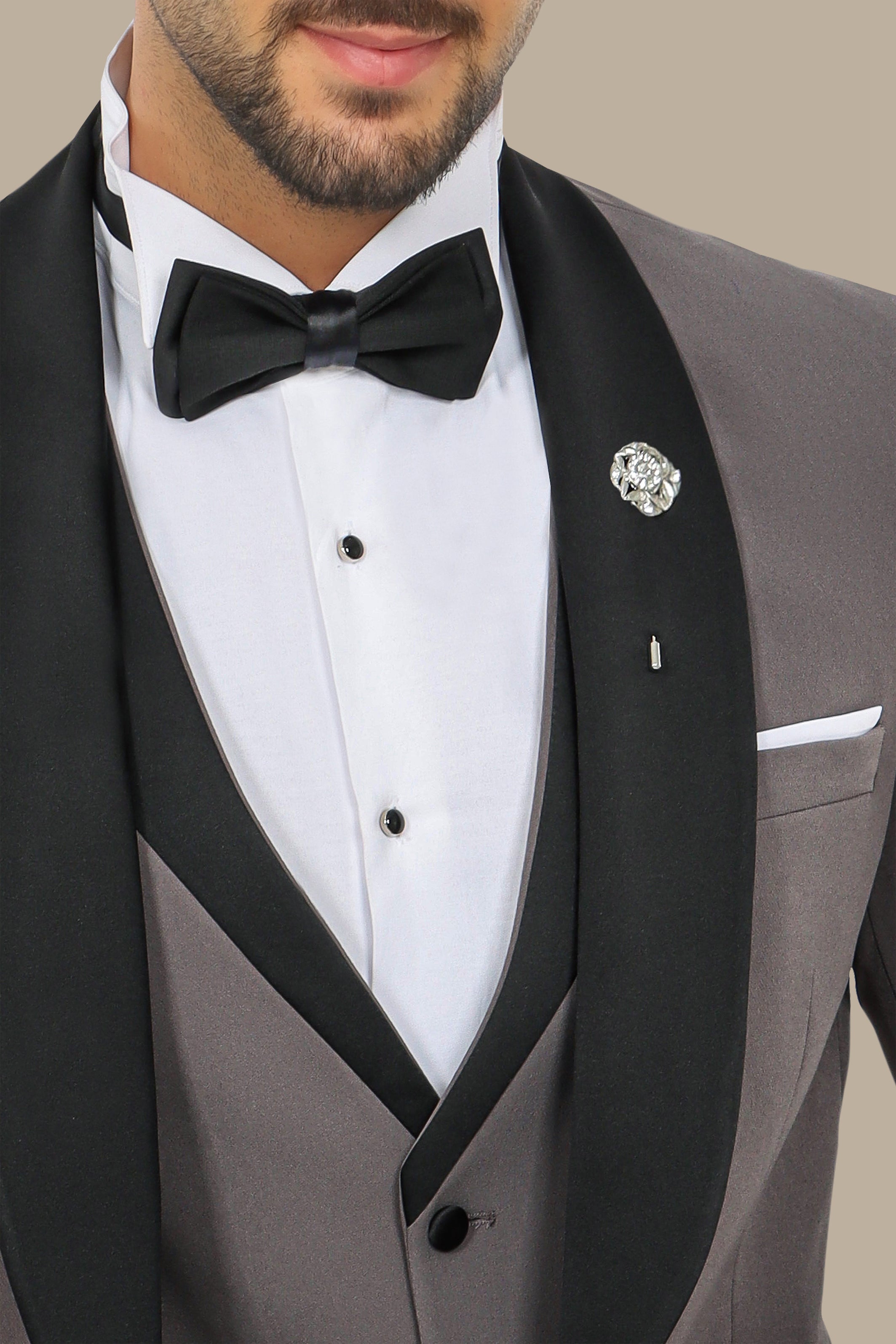 Grey Tuxedo with Stretched Shawl Collar – 4-Piece Set