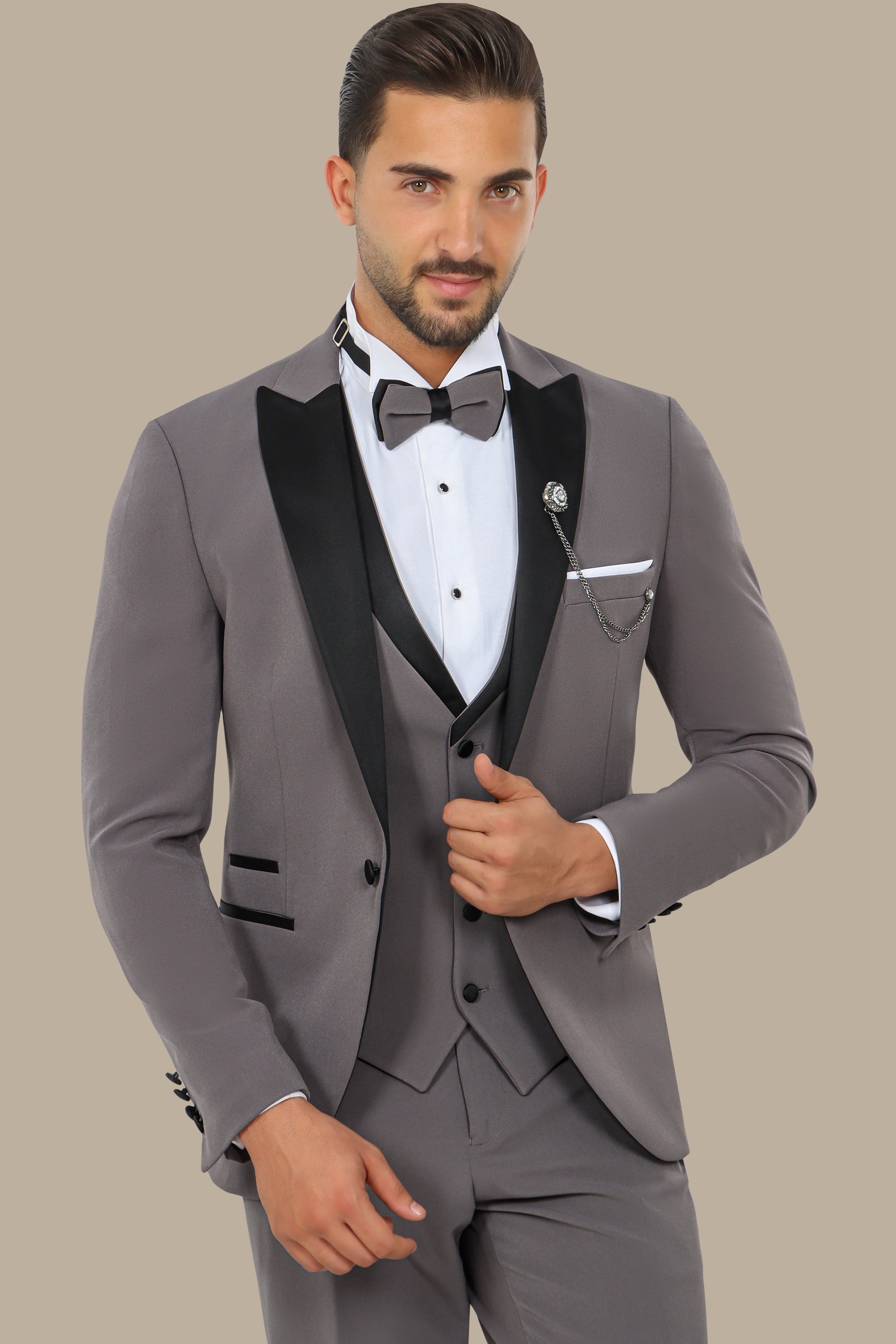 Grey Stretch Tuxedo with Peak Lapel – 4-Piece Set