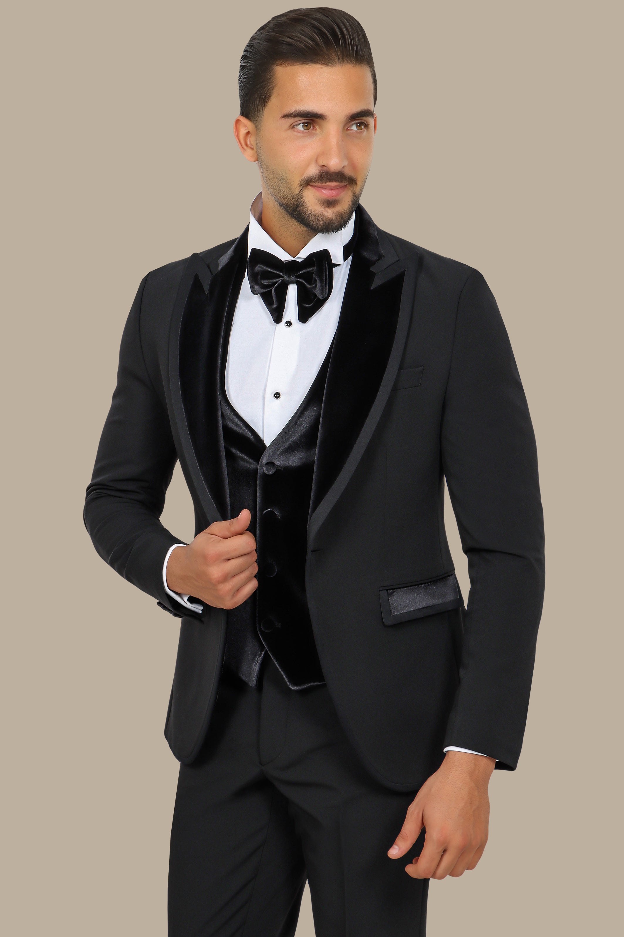 Black Velvet Tuxedo with Peak Lapel – 3-Piece Set