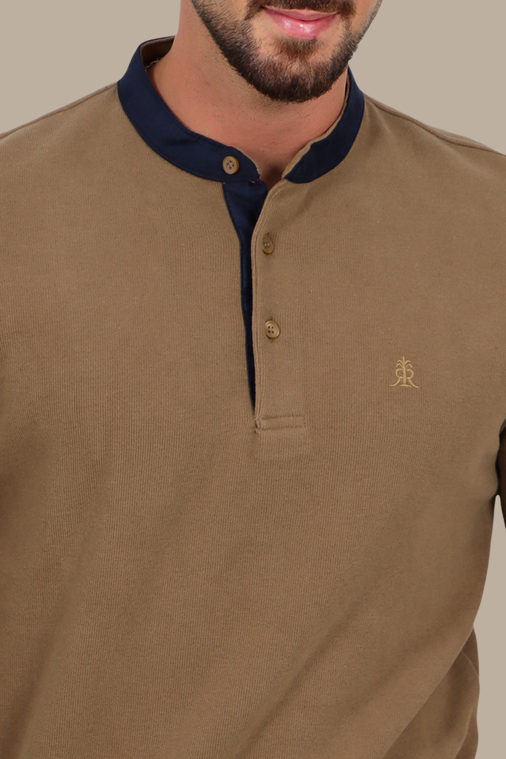 Long-Sleeve Mao Collar Velvet Polo with Brim in Beige