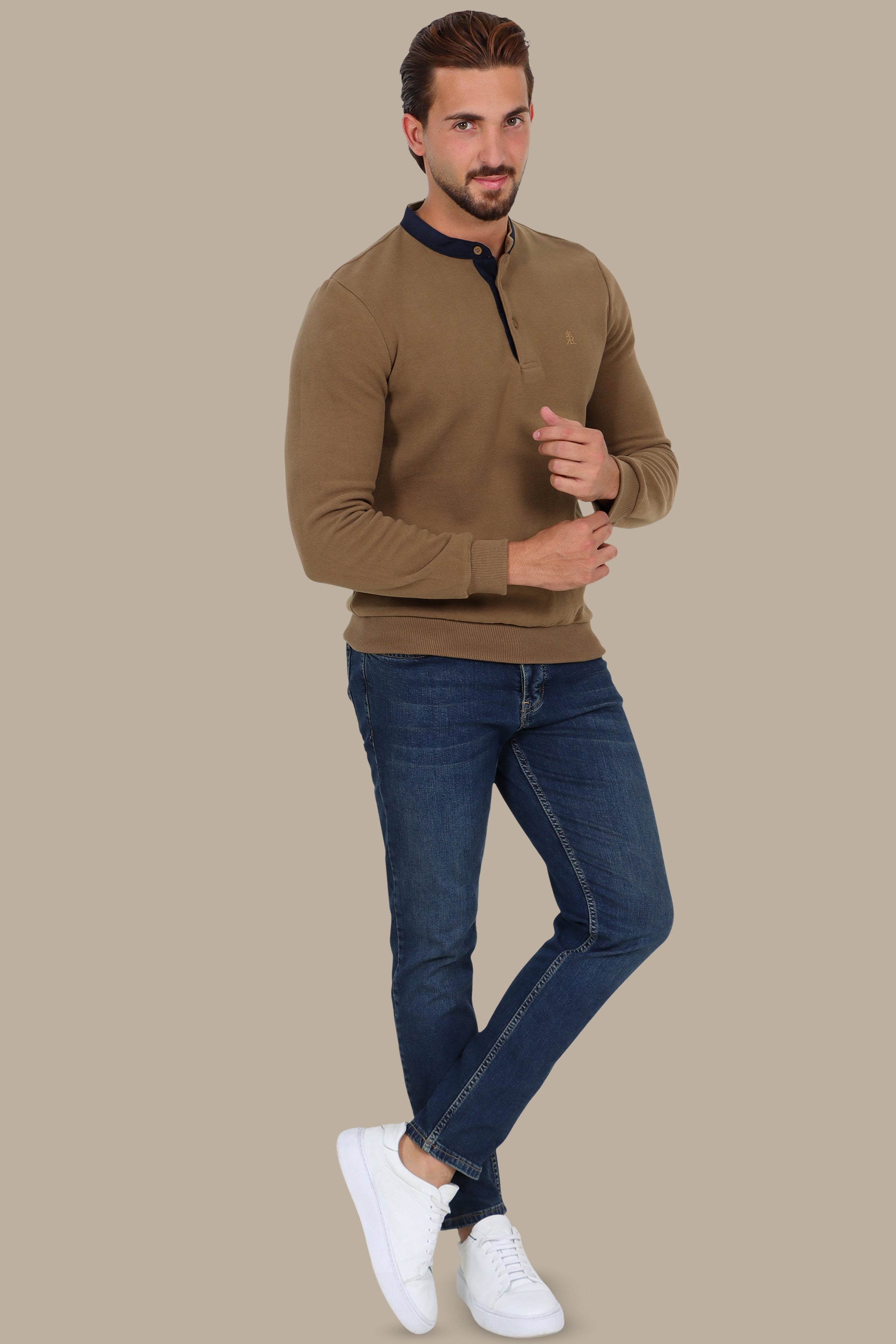 Long-Sleeve Mao Collar Velvet Polo with Brim in Beige