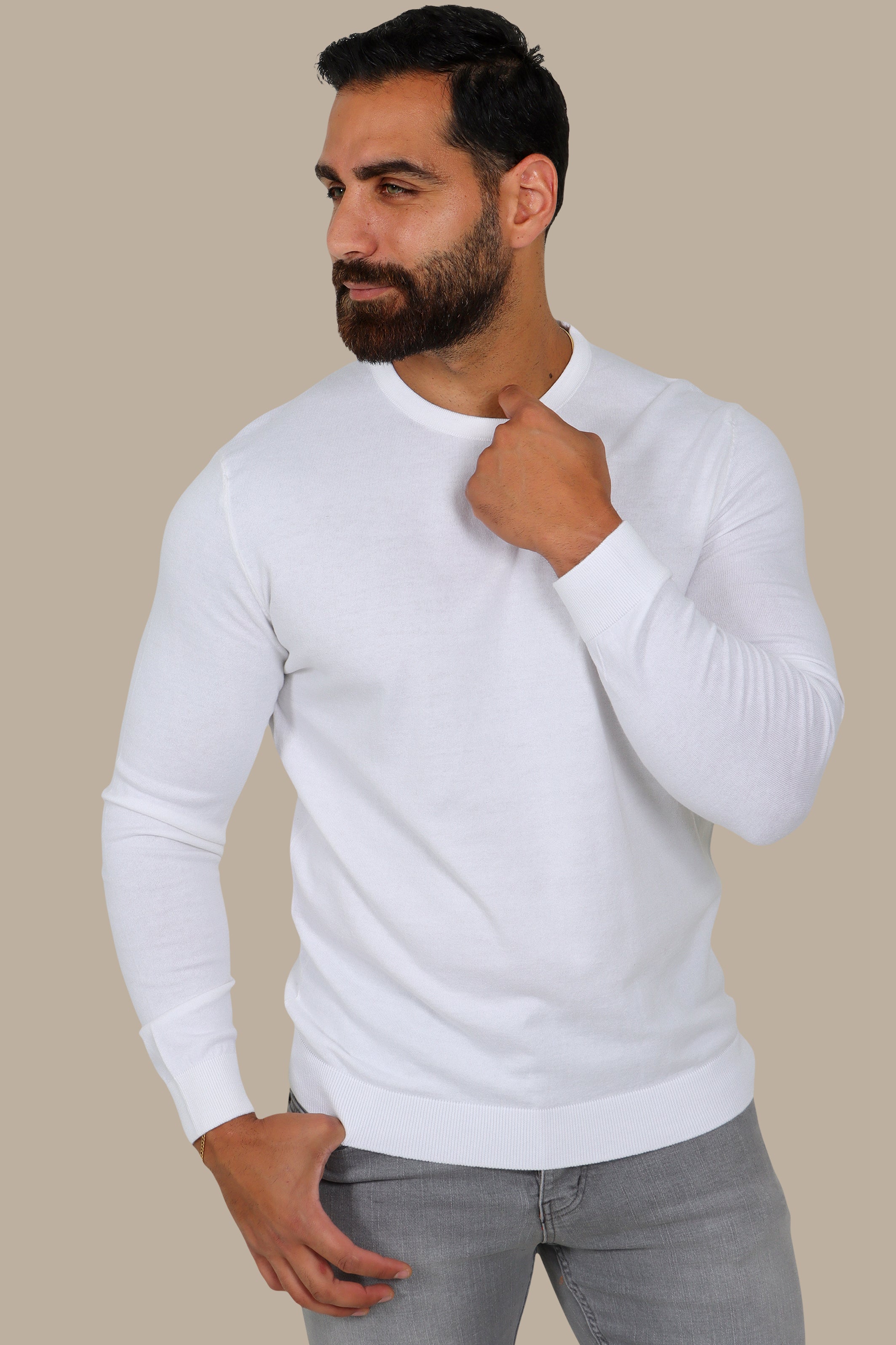White Basic  R-Neck Sweater