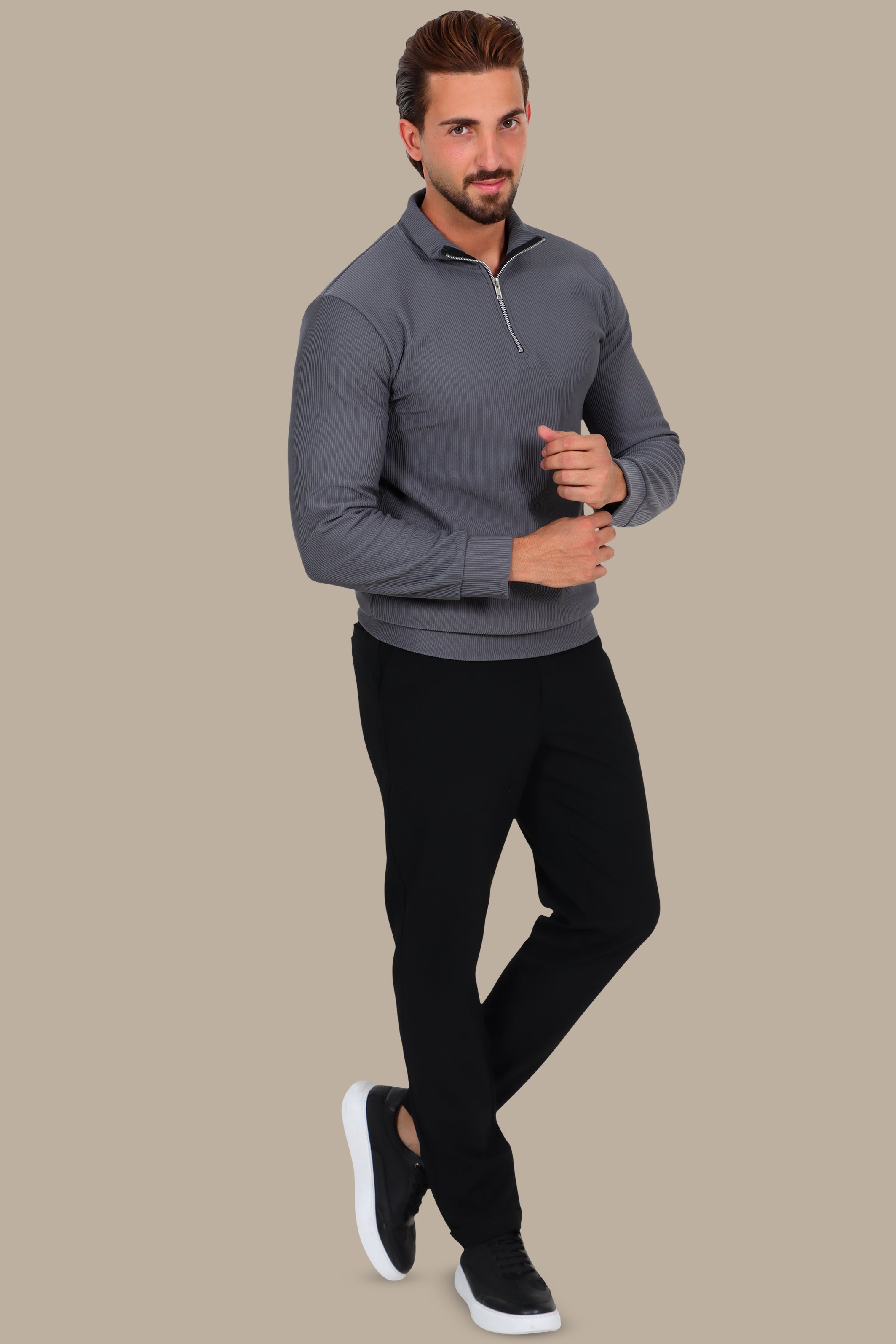 Long-Sleeve Ribbed Half-Zipper Sweater in Grey