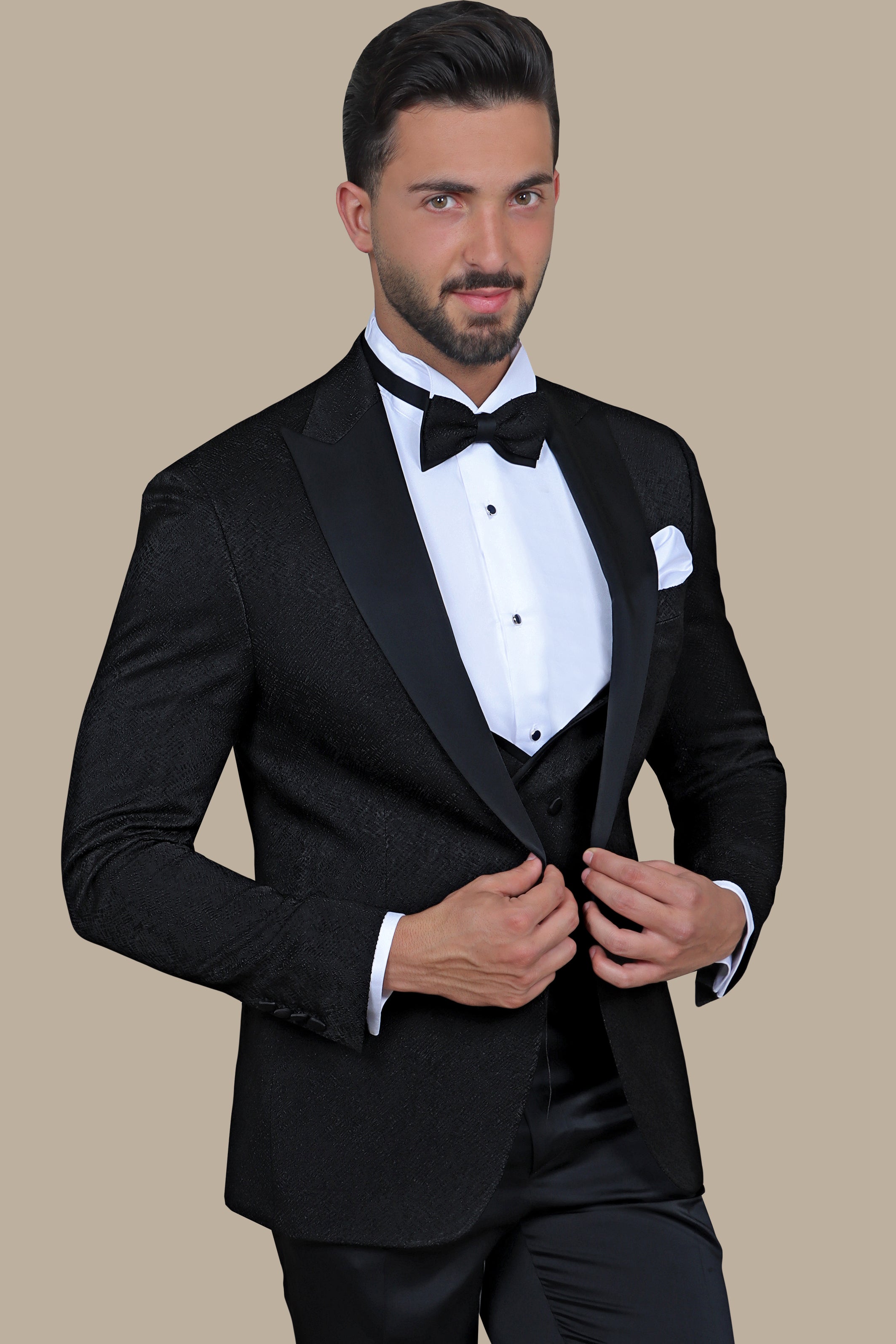 Starlight Elegance: 4-Piece Black Tuxedo Set with Shiny Peak Pattern