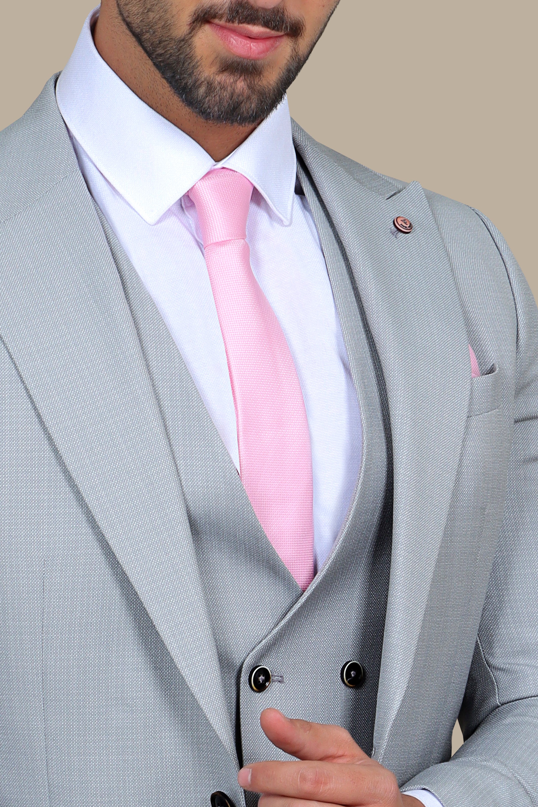 Polished Elegance: 3-Piece Light Grey Suit with Dots and Peak Lapels