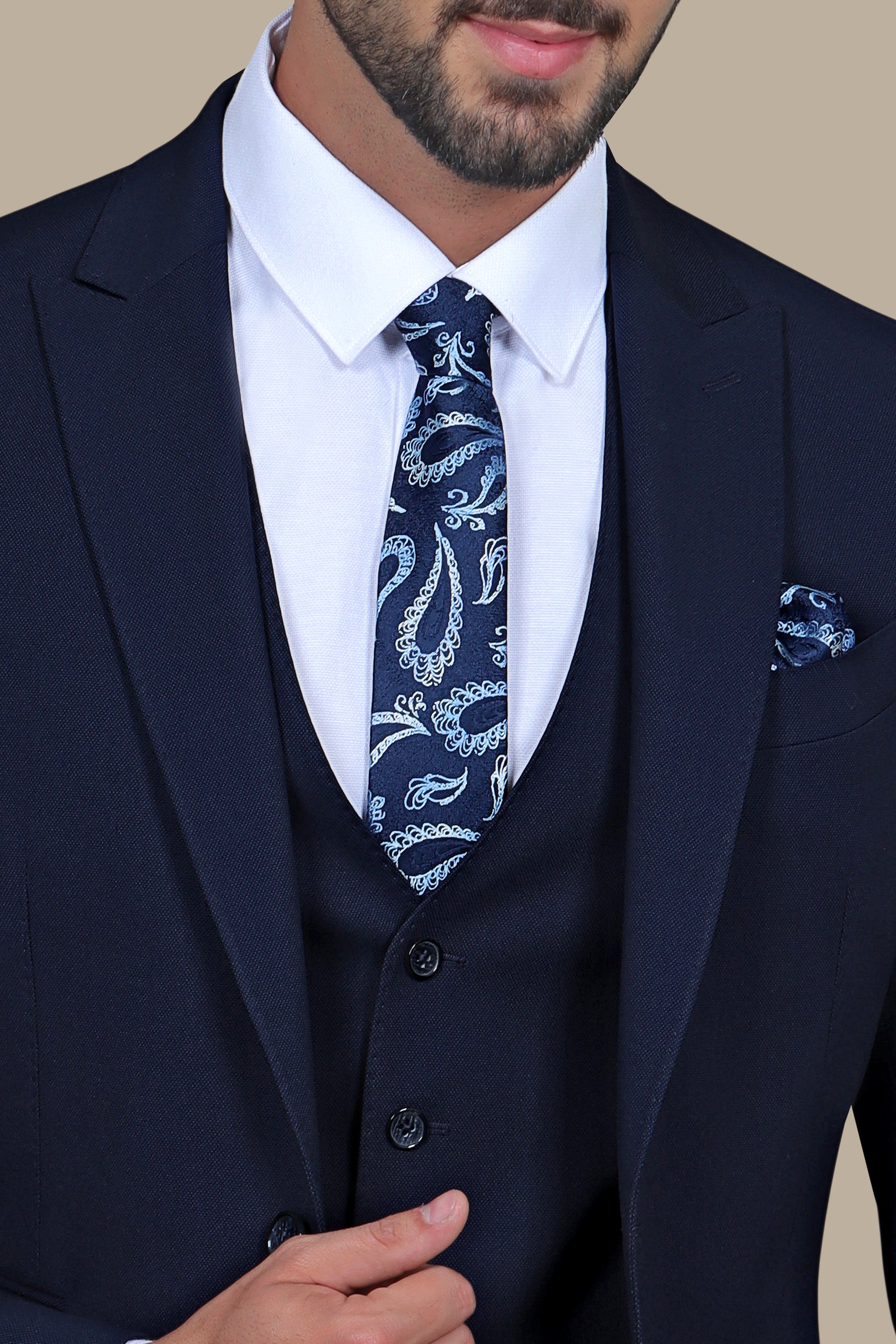 Navy Slim Fit Suit with Peak Lapel and Flap Pockets