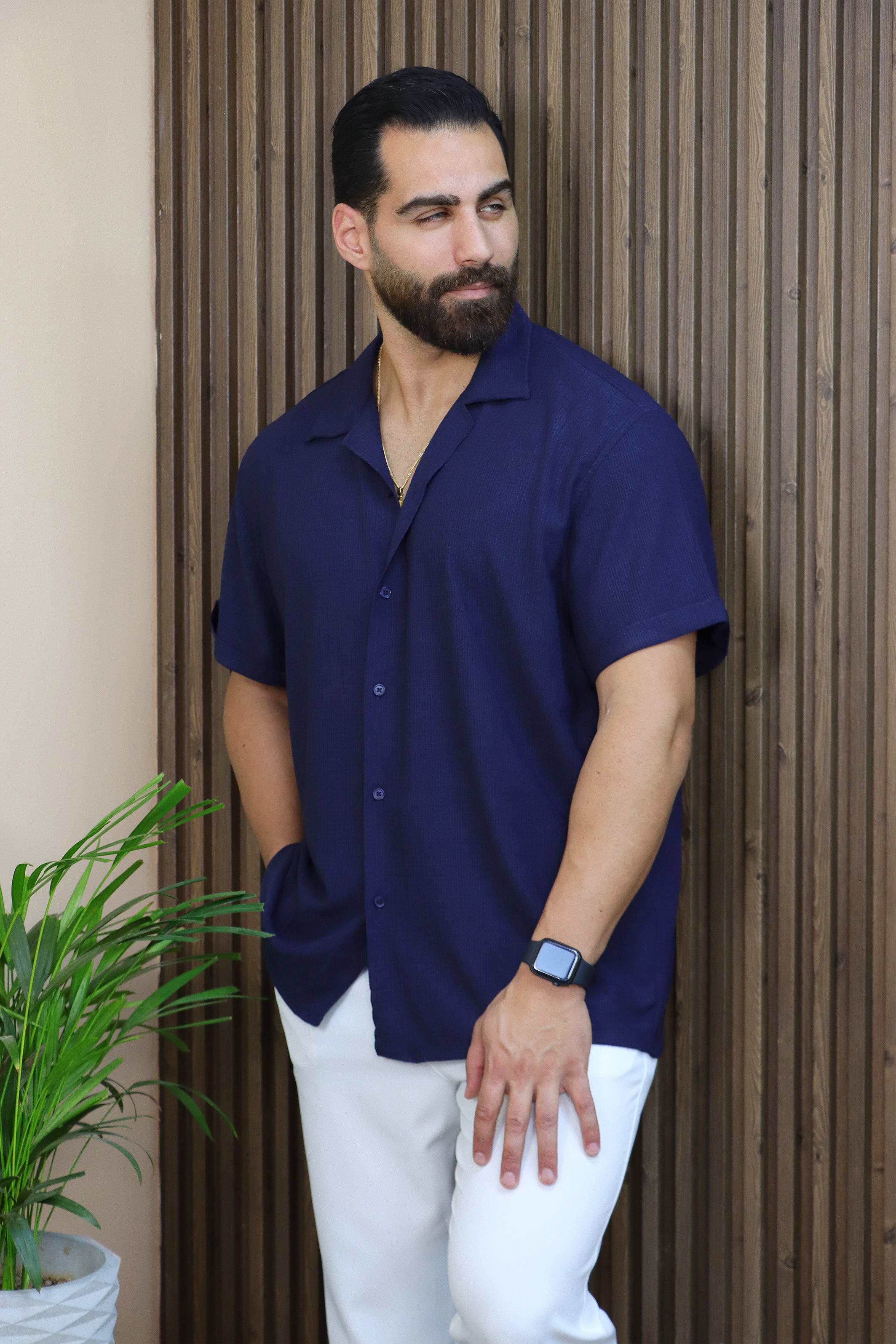 Kendall Classic: Short-Sleeve Regular Fit Shirt in Navy