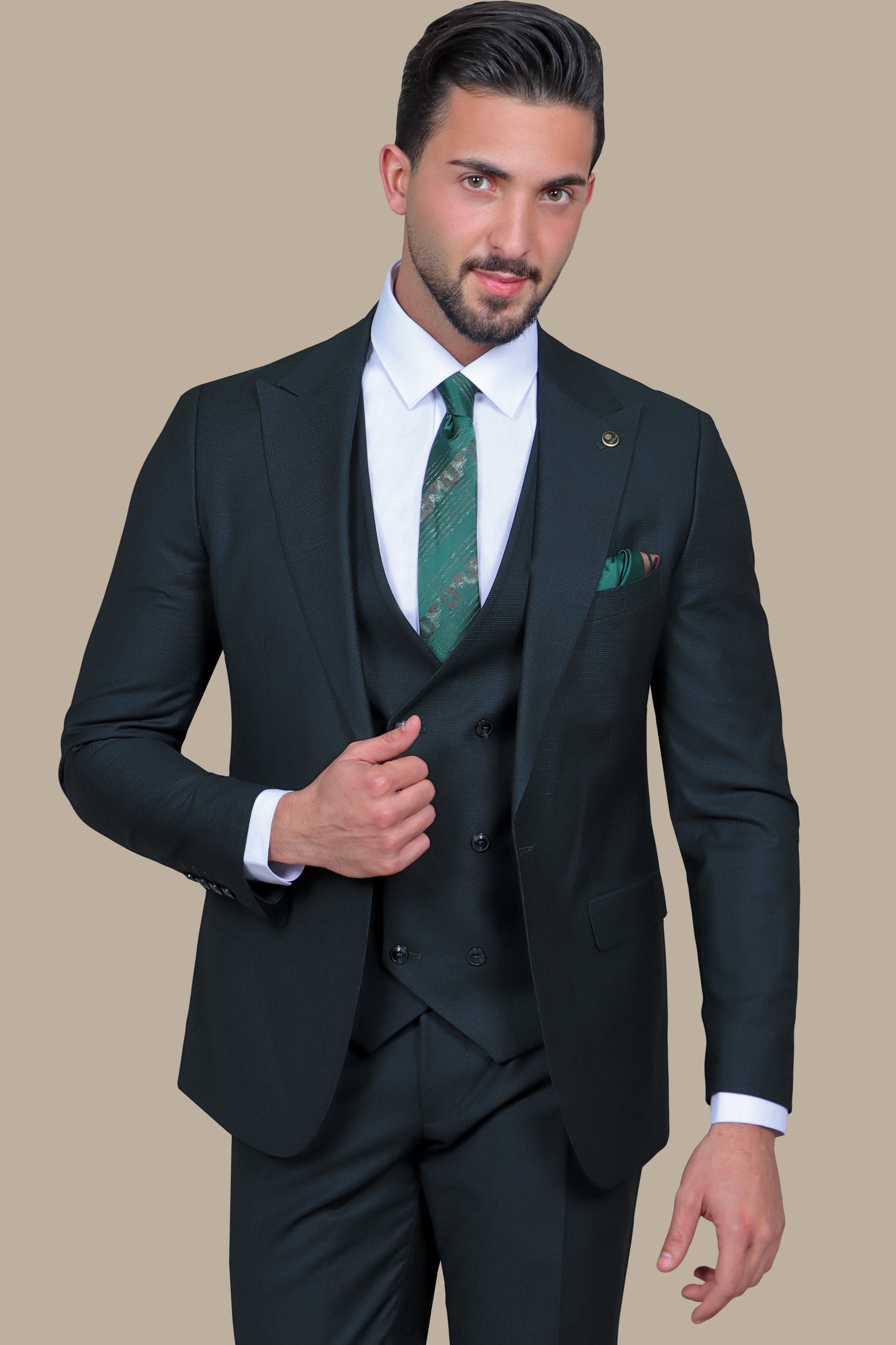 Sophisticated Dark Green Suit with Small Checks: The Peak of Elegance in 3 Pieces