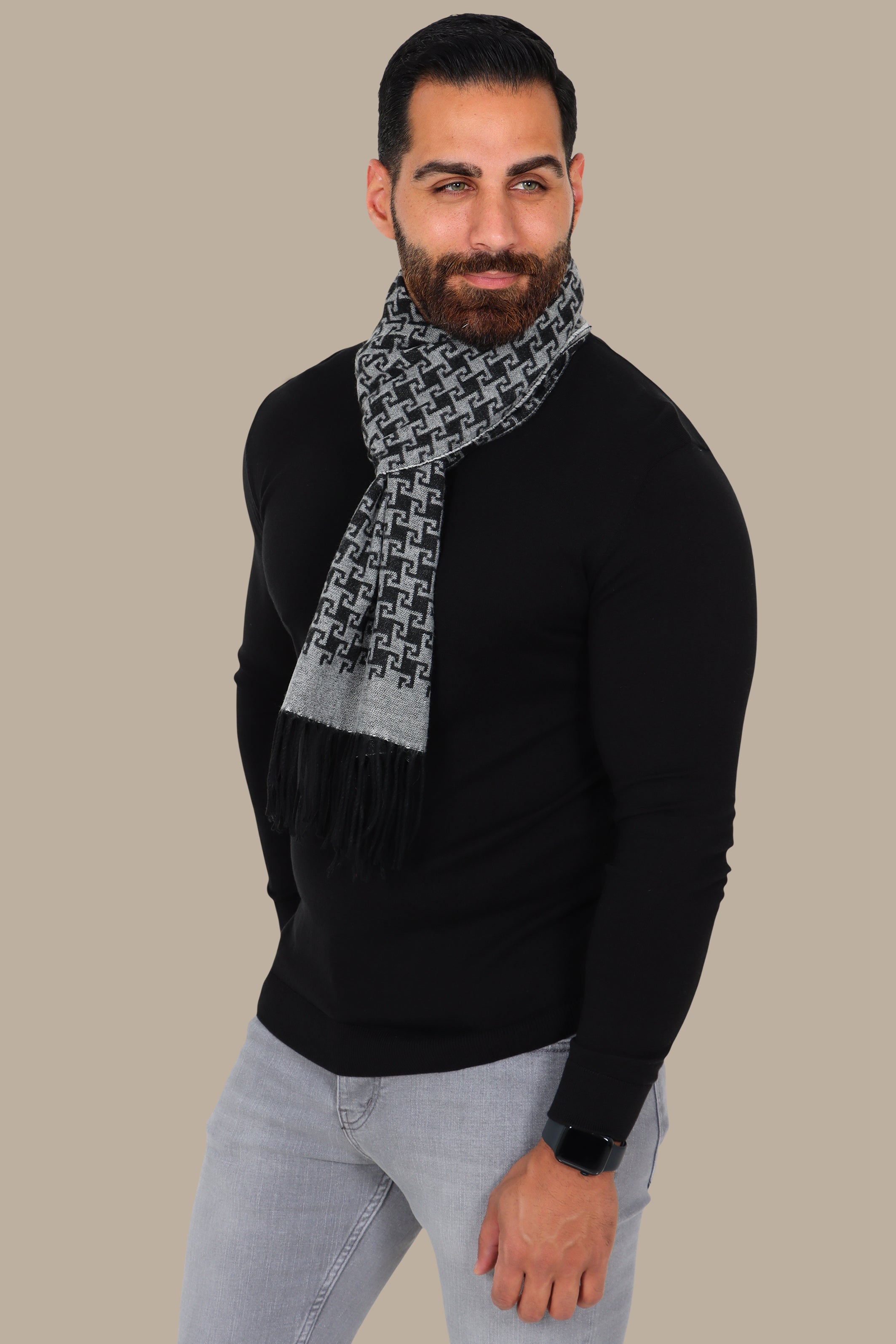 Black Classic: Round Neck Basic Sweater