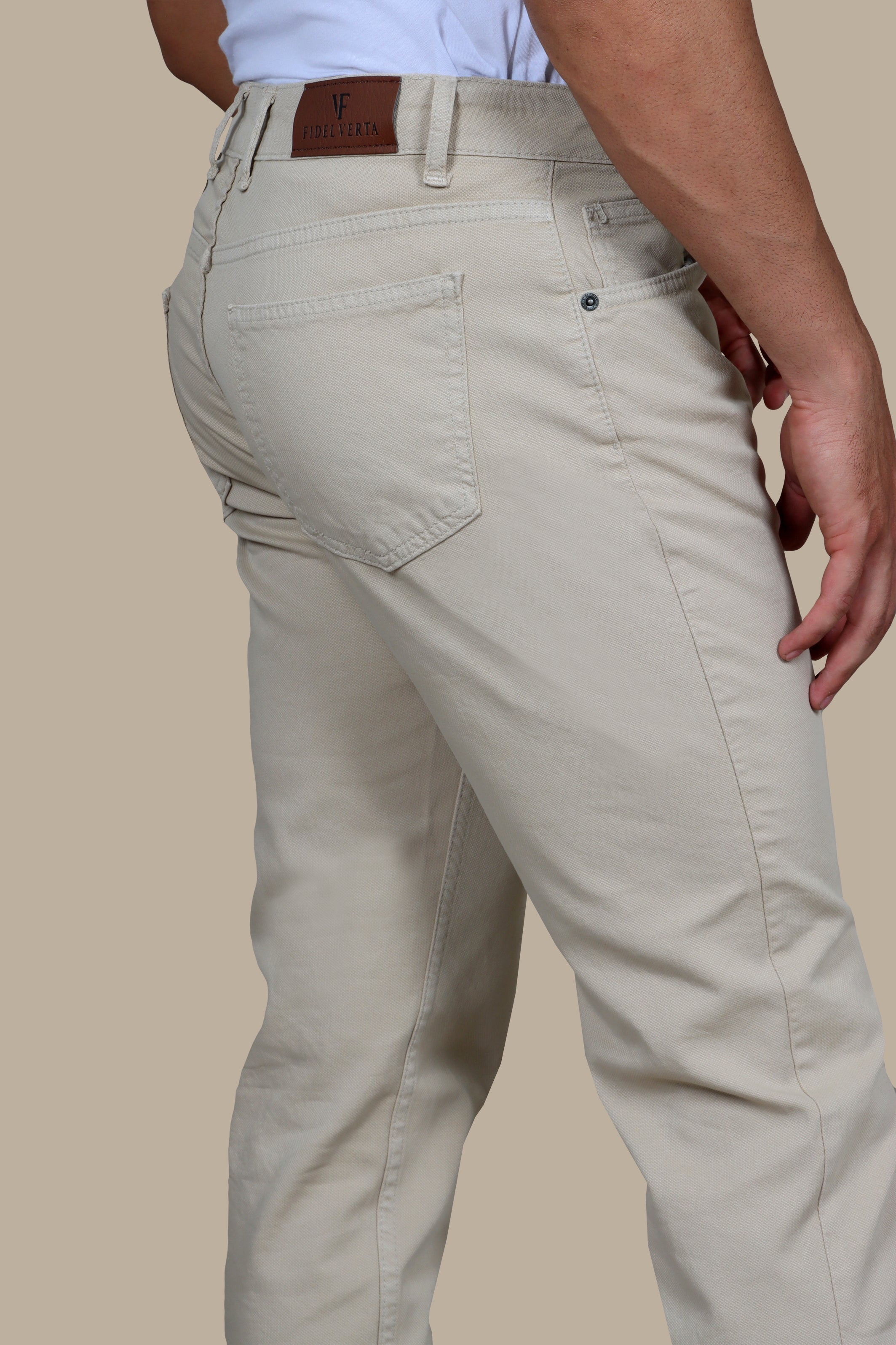 Urban Comfort: Beige Oxford with Five-Pocket Versatility