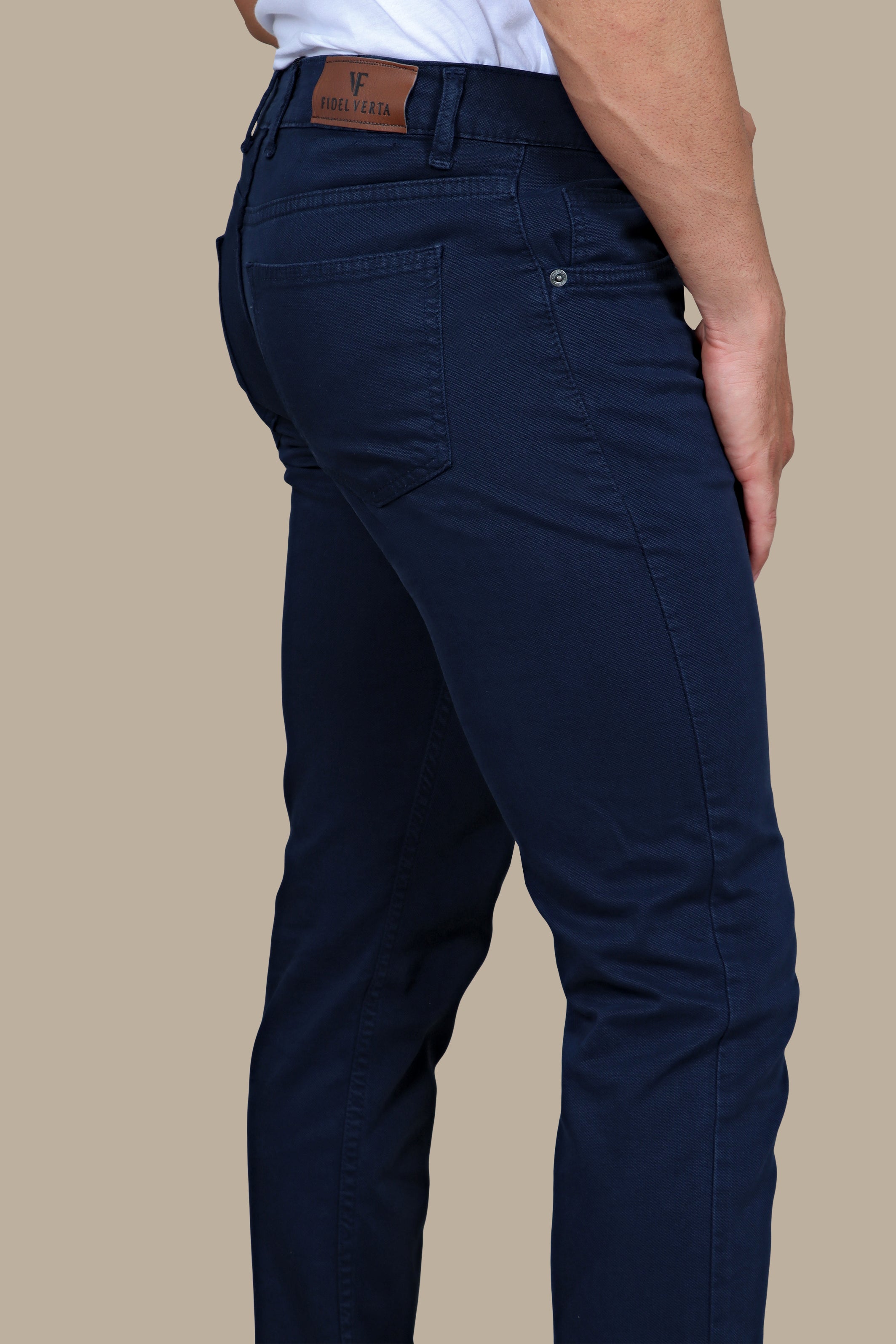 Classic Elegance: 5-Pocket Oxford Pants in Navy Hues