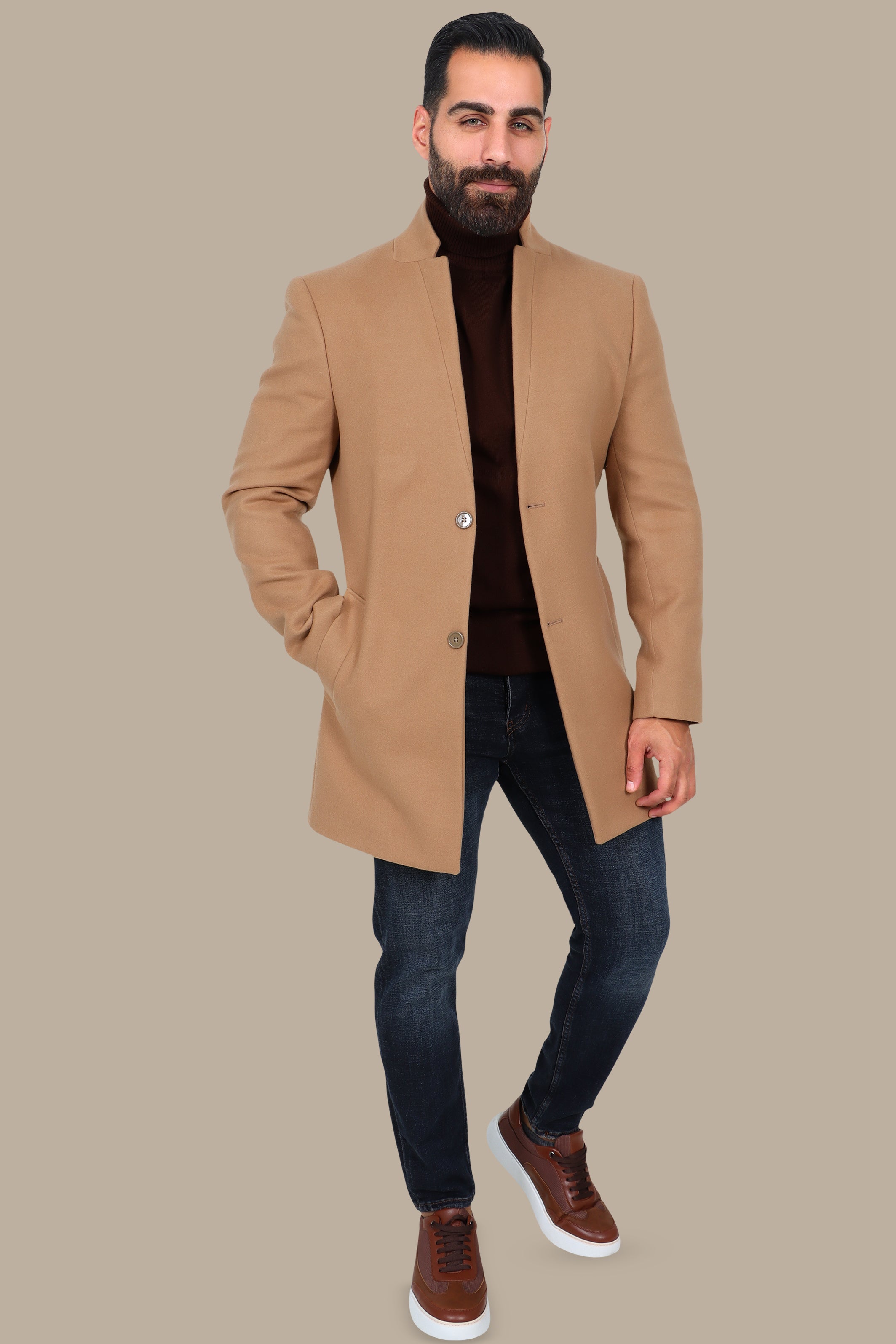 Timeless Beige Chic: The Classic Coat Col Mao in Neutral Elegance