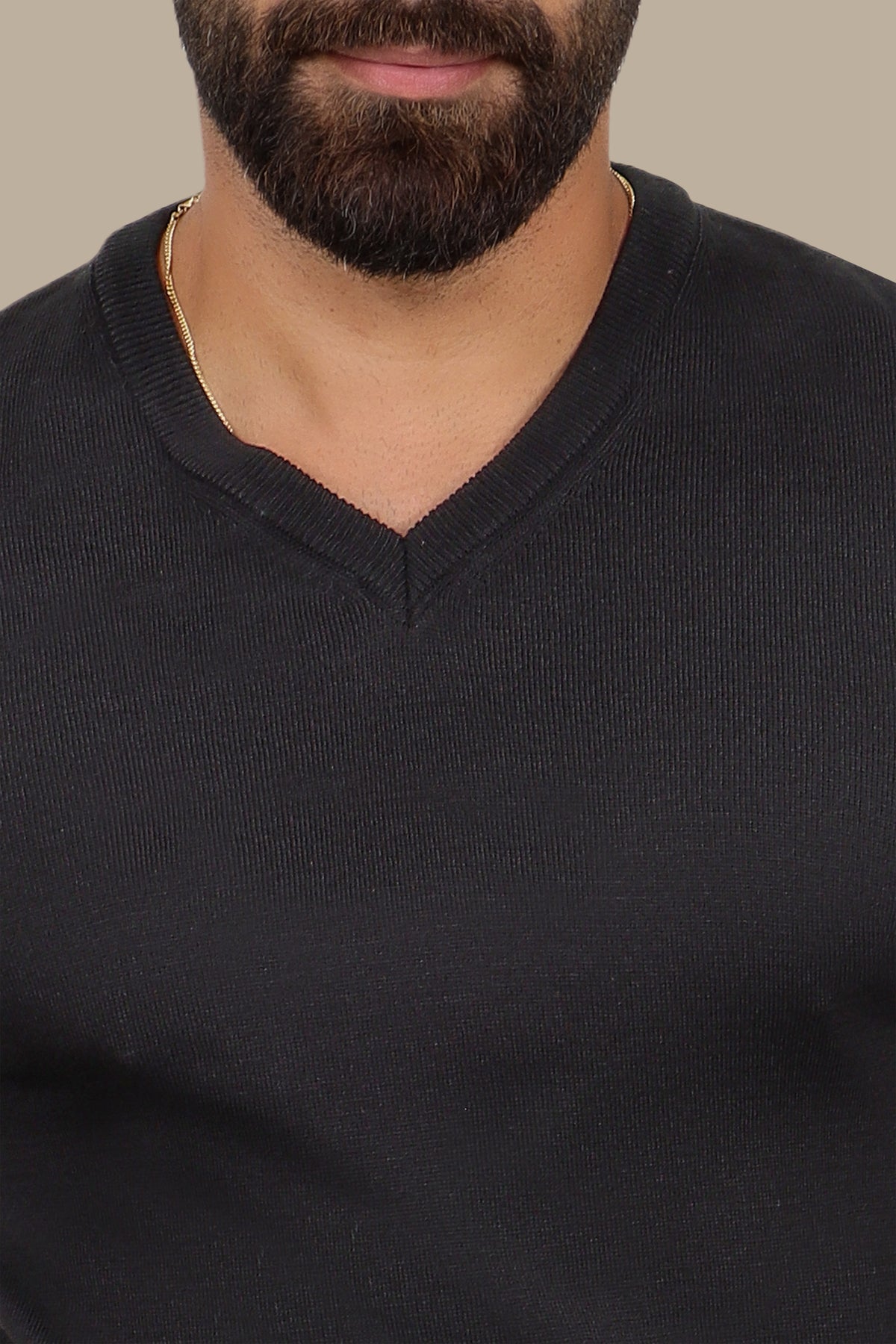 Basic V-Neck Sweater – Black