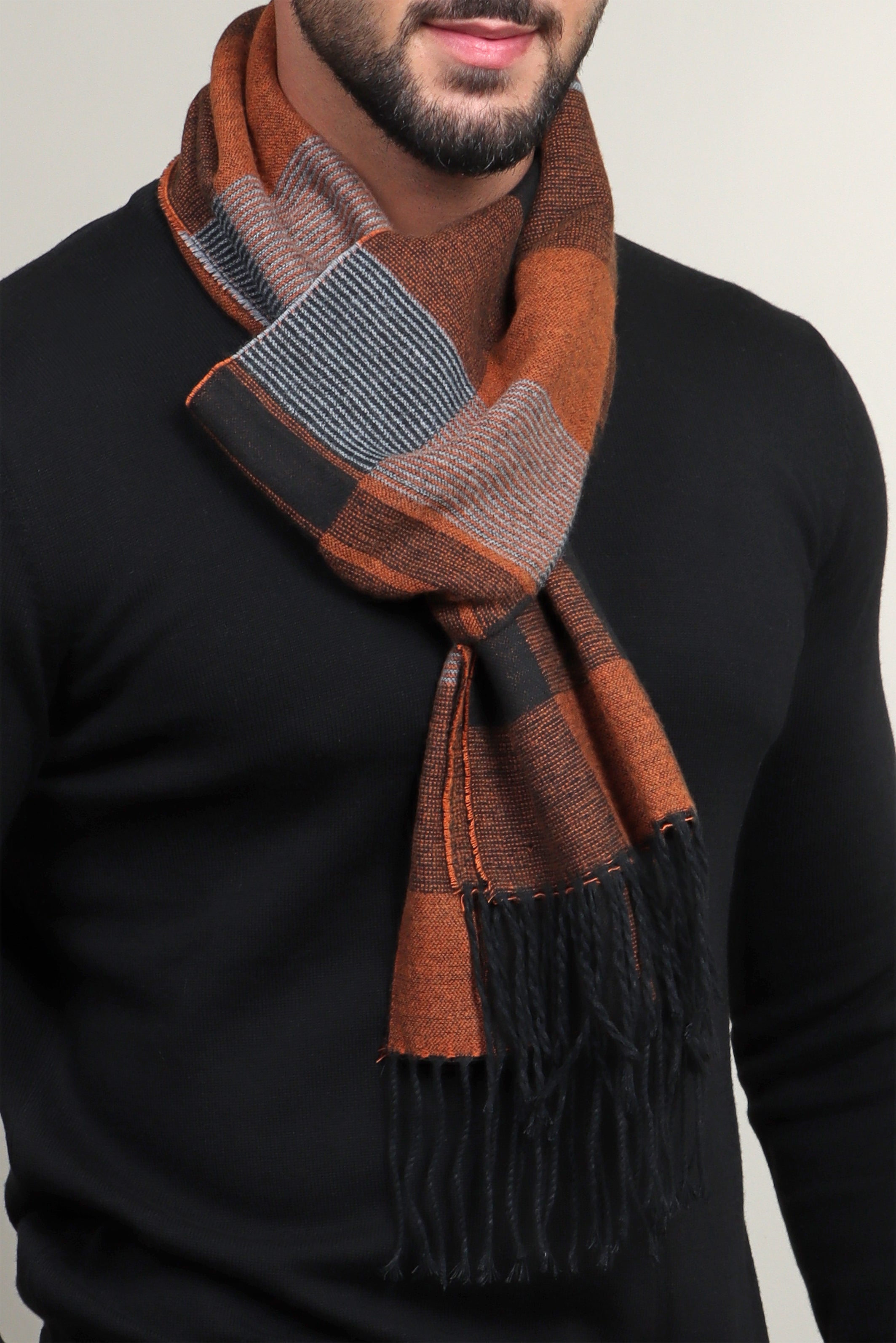 Havan Checks: Wool Scarf with Bold Elegance