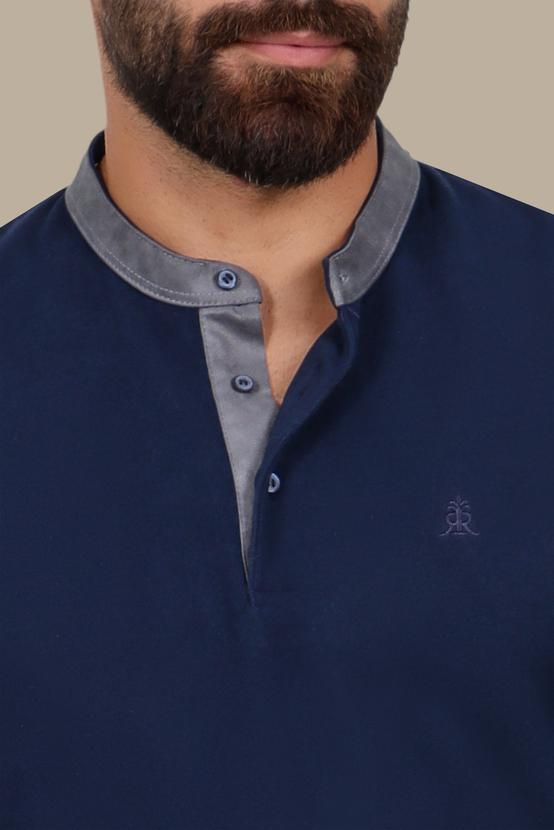 Velvet Long-Sleeve Polo with Col Mao – Navy Brim