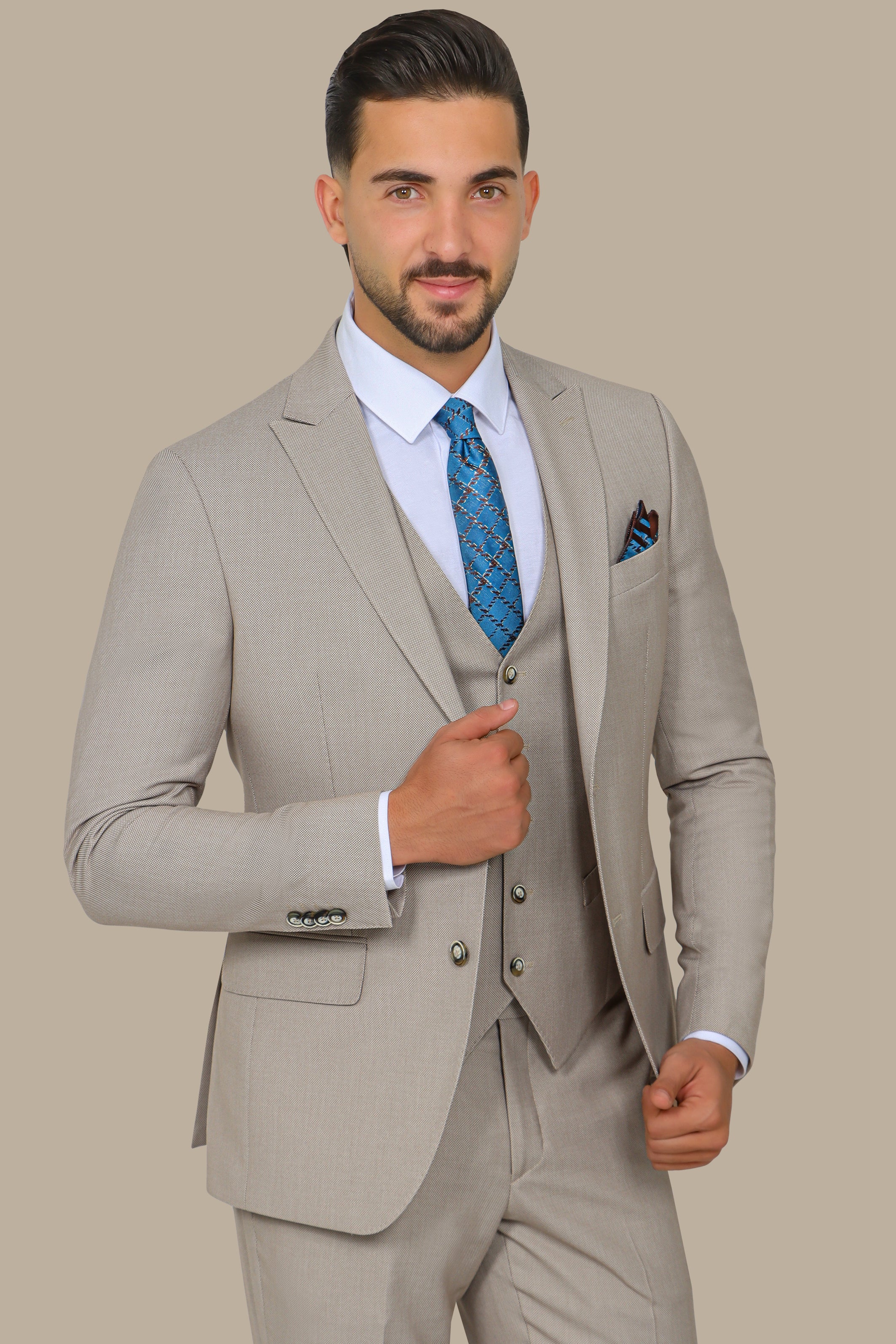 Suit Piquet Peak Lapel 3-Piece Beige