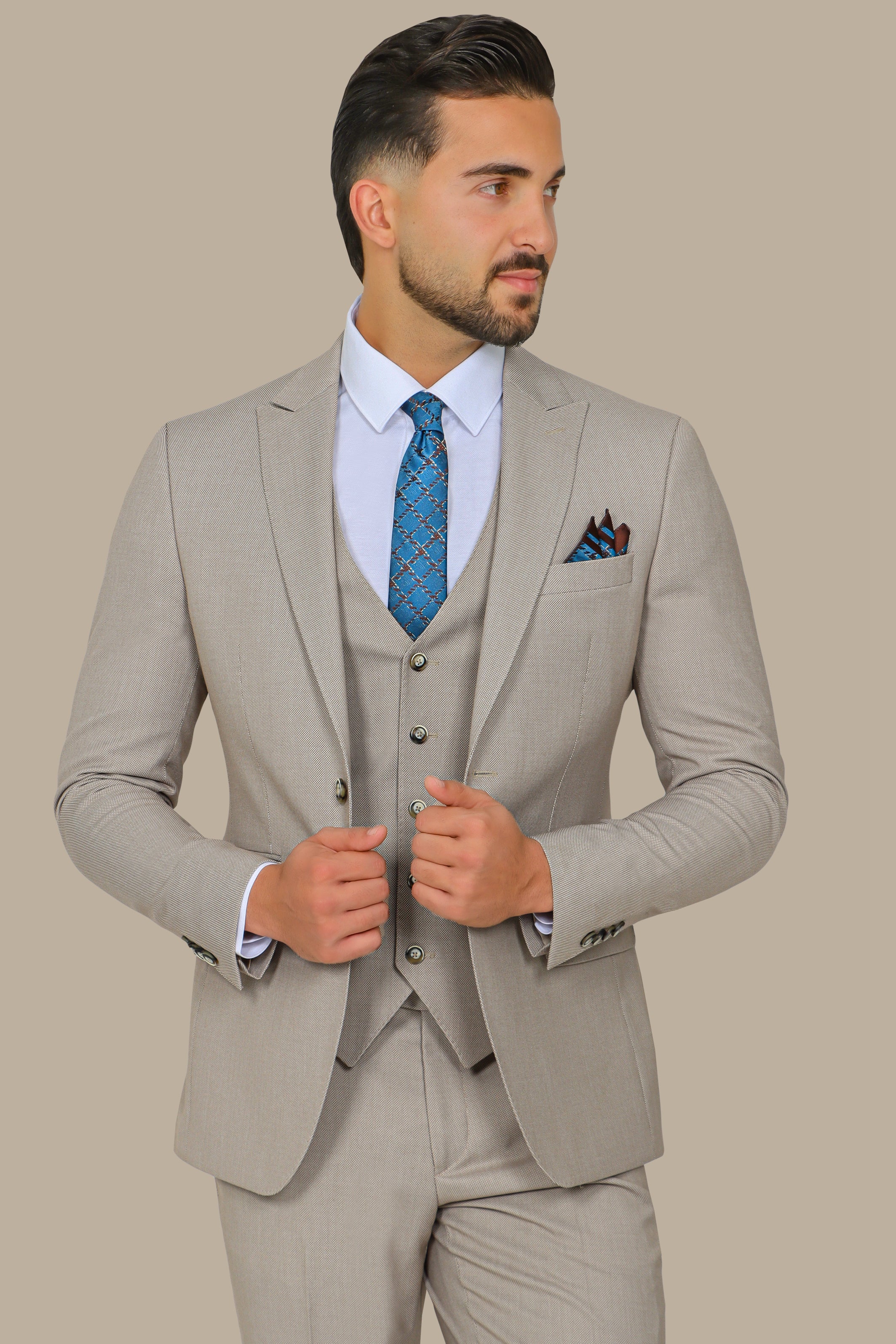 Suit Piquet Peak Lapel 3-Piece Beige