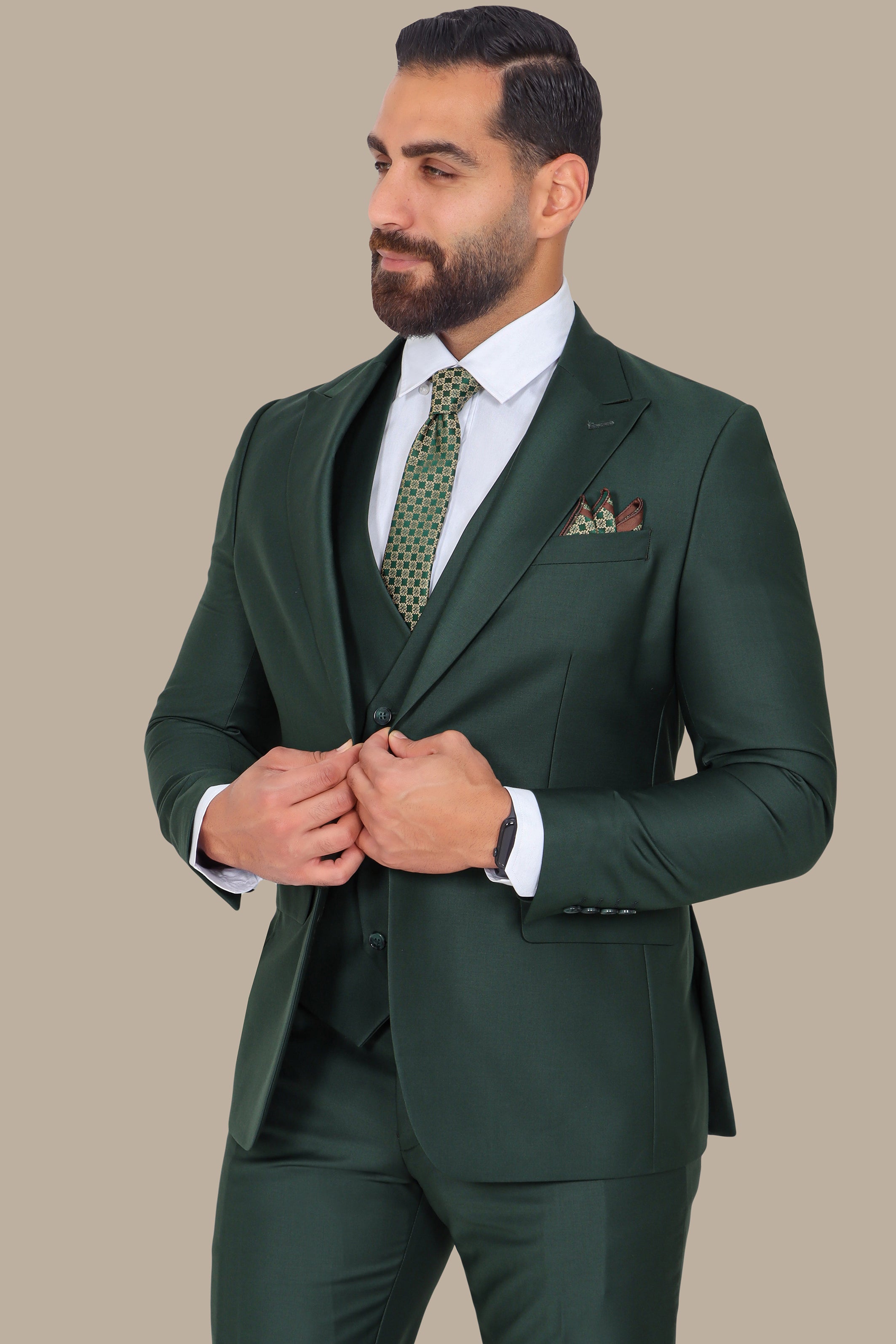 Emerald Elegance: The Peak Plain 3-Piece Green Suit