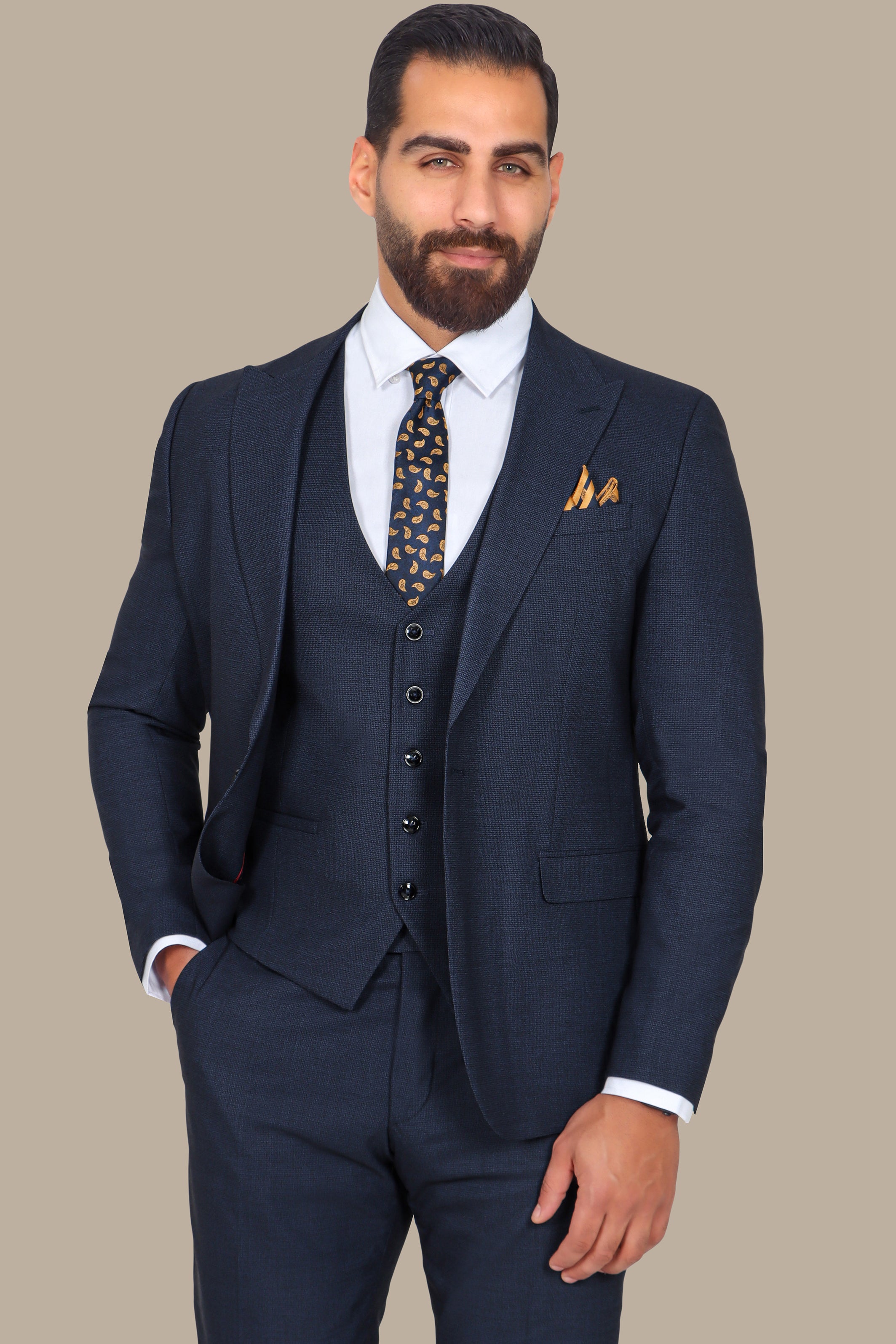 Sharp Checks: 3-Piece Navy Suit with Peak Lapel