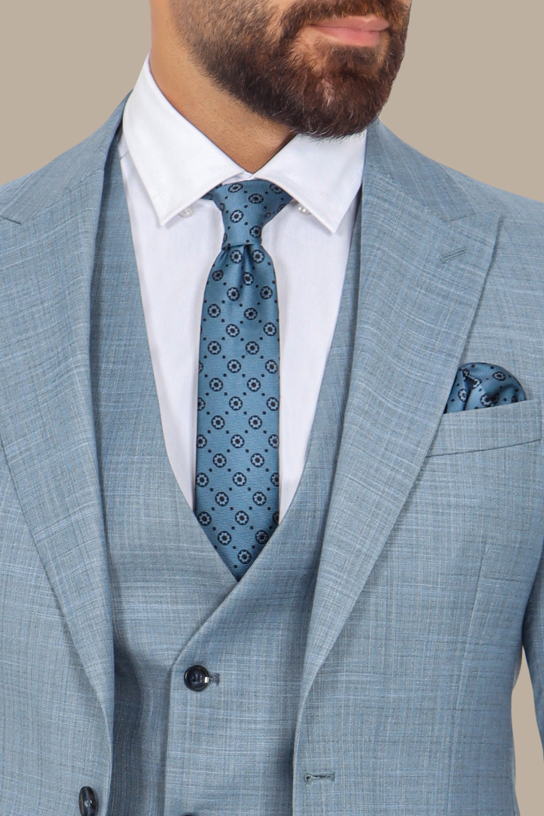 Light Blue 3-Piece Suit with Fila Fil Peak Lapel