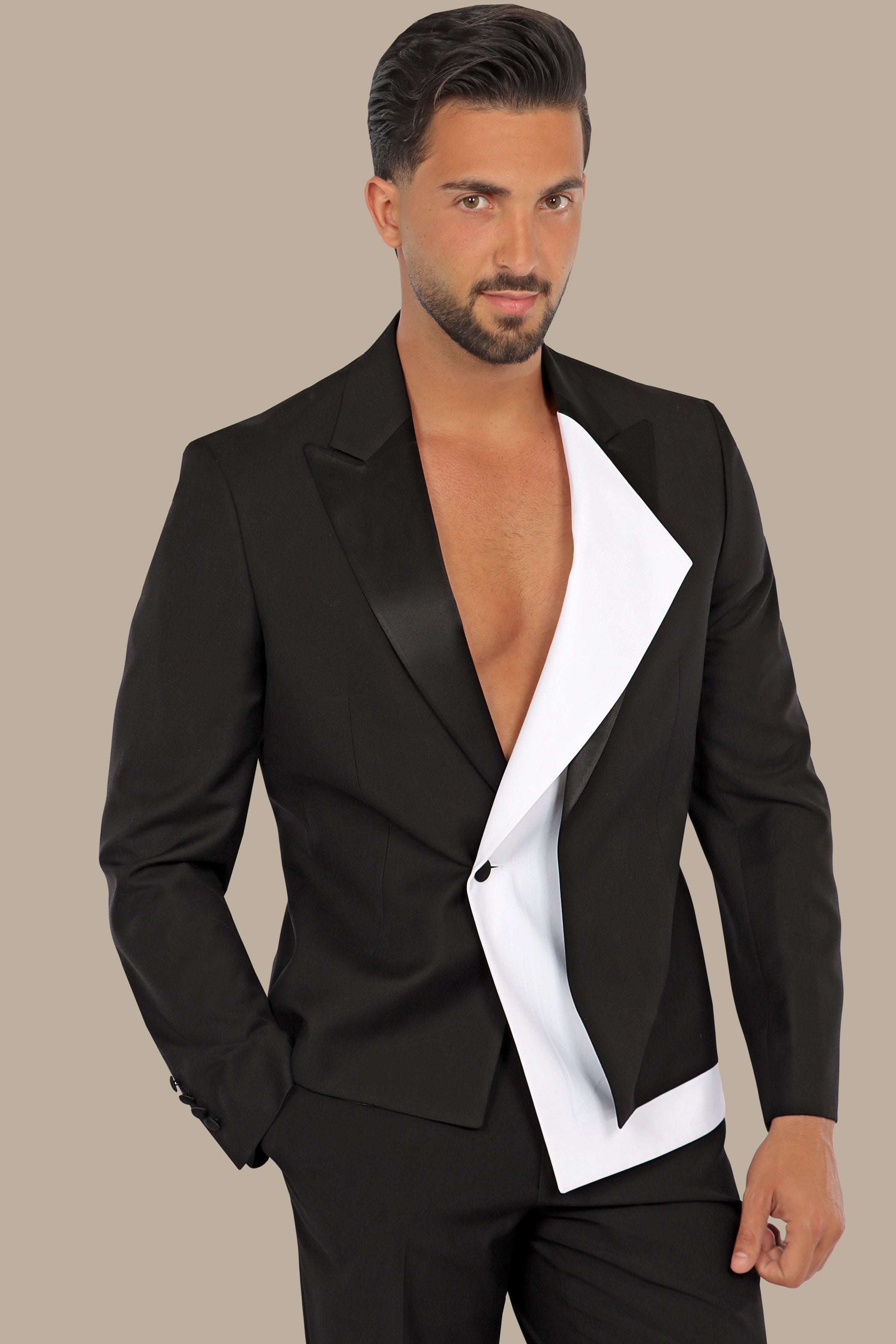 Black Majesty: Tuxedo FV with Double Layer and Crisp White Collar