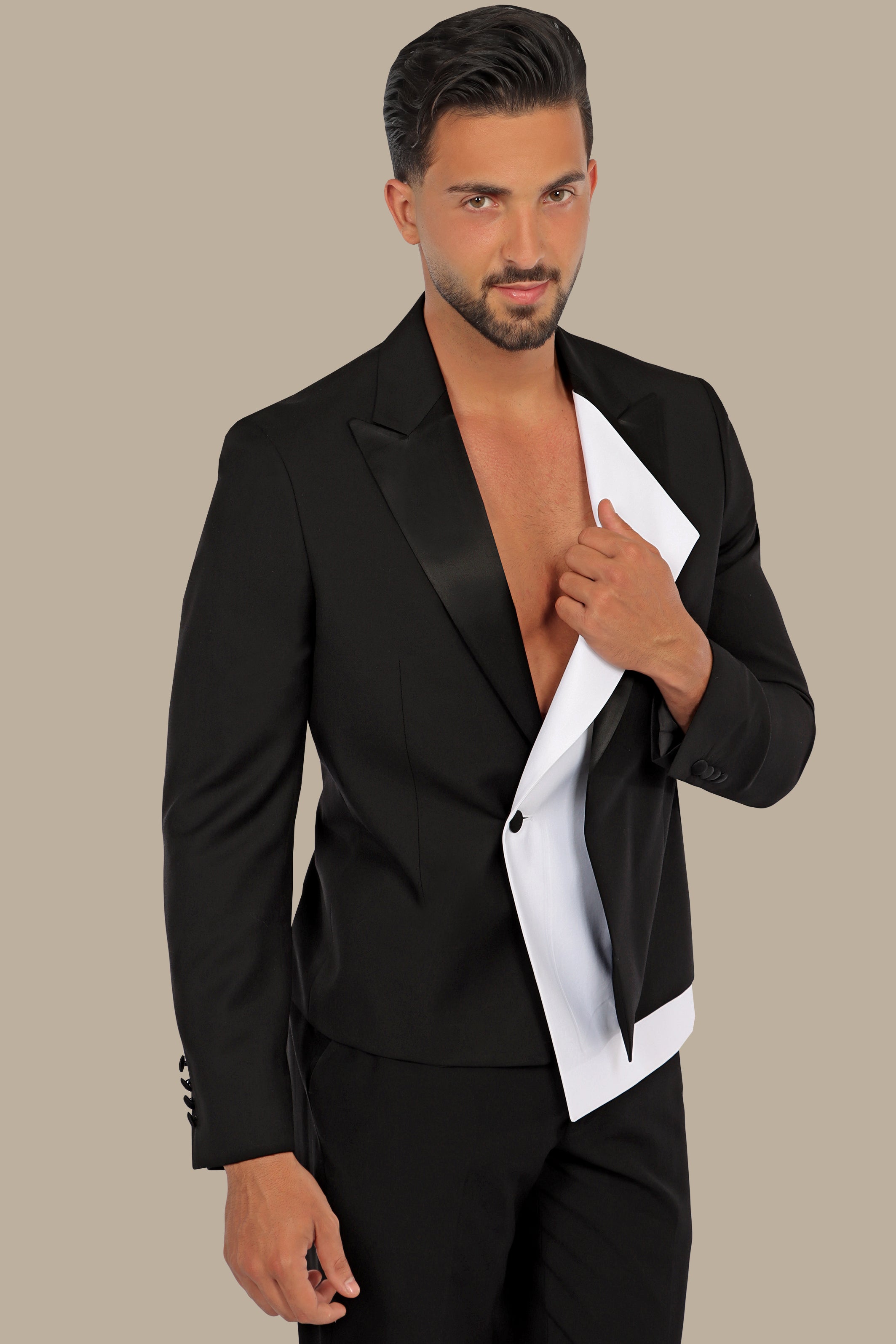 Black Majesty: Tuxedo FV with Double Layer and Crisp White Collar