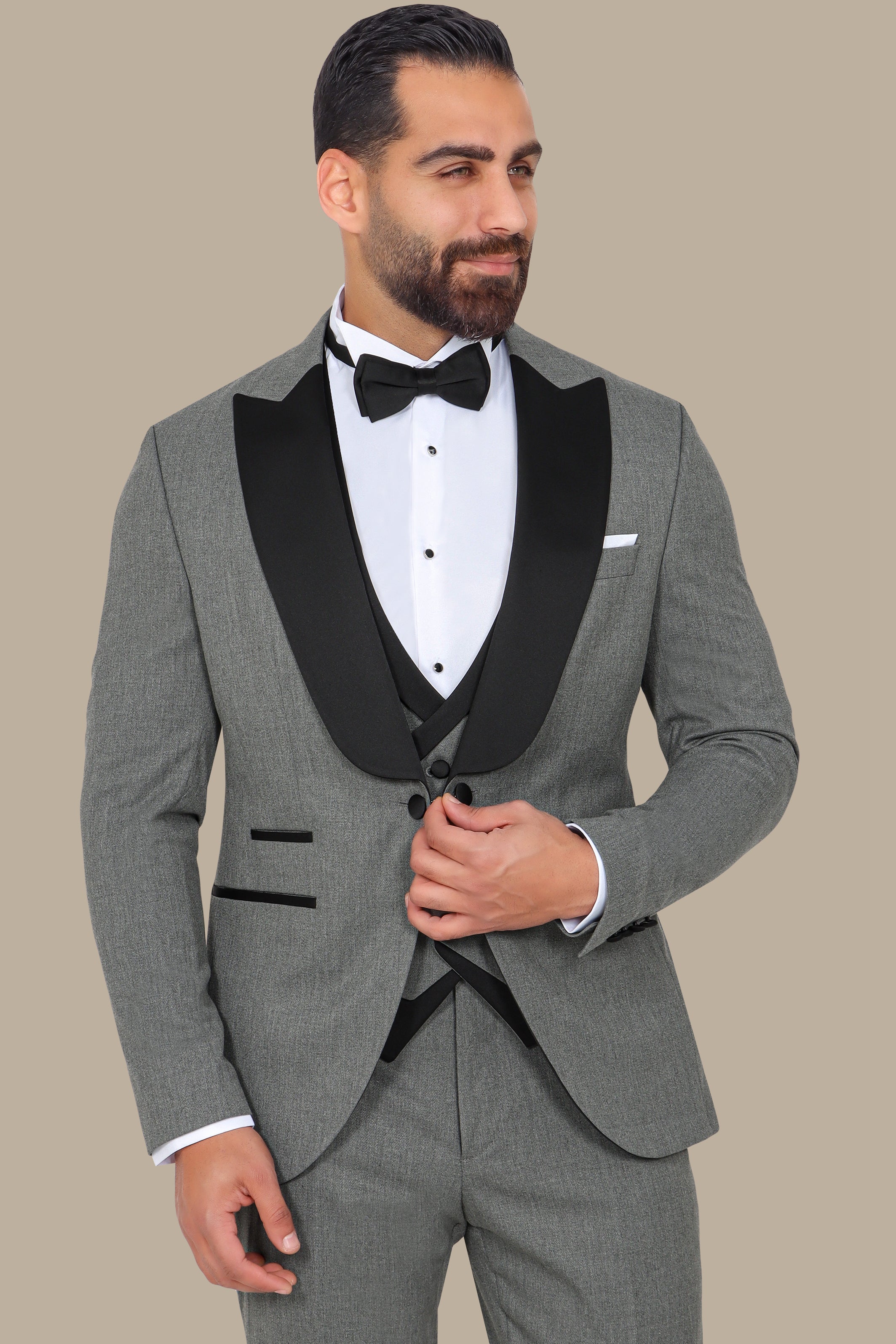 Grey Tuxedo: Peak Lapel, Structured Bord-à-Bord, 4-Piece