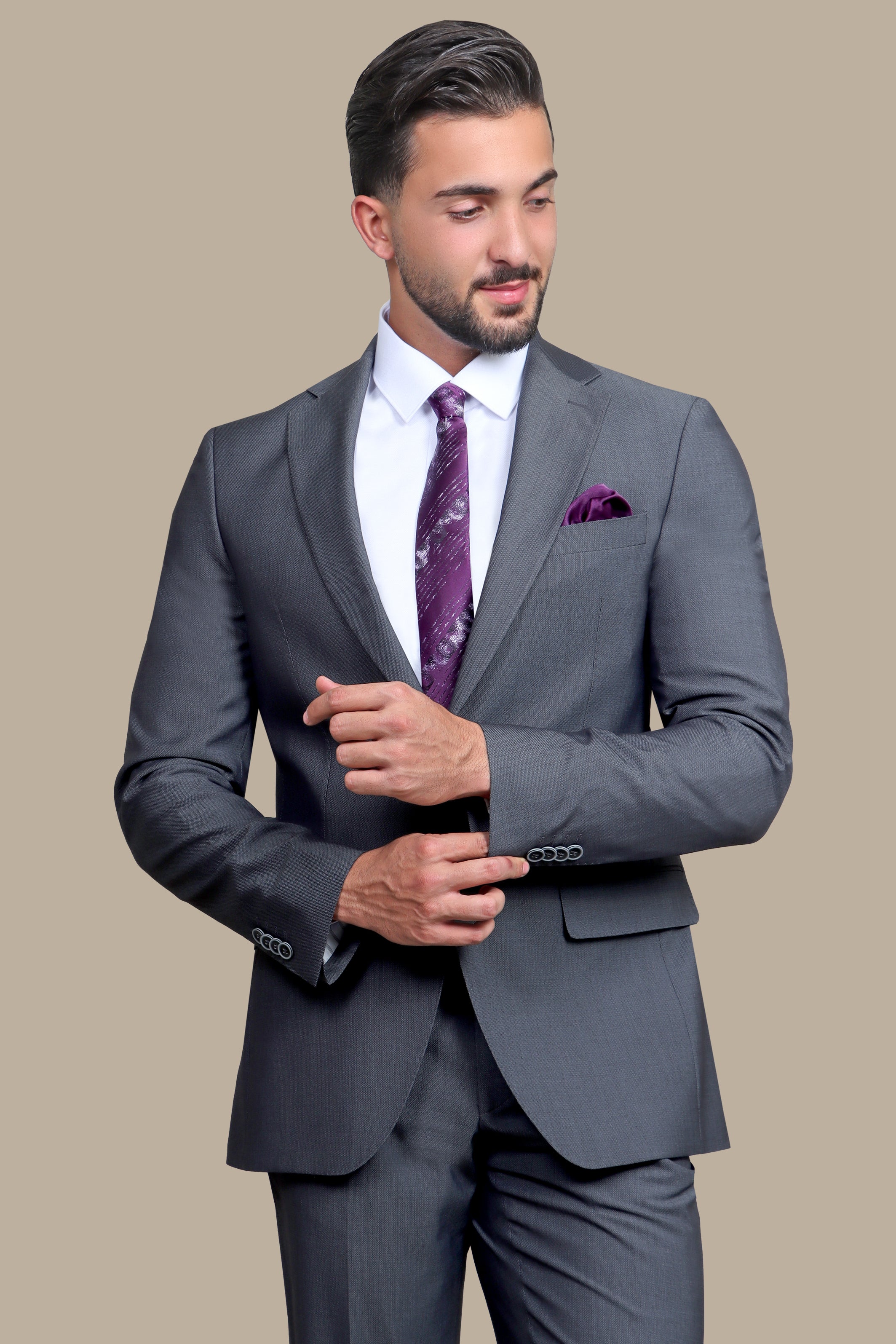 Refined Simplicity: Dark Grey Drop 8 Notch Suit