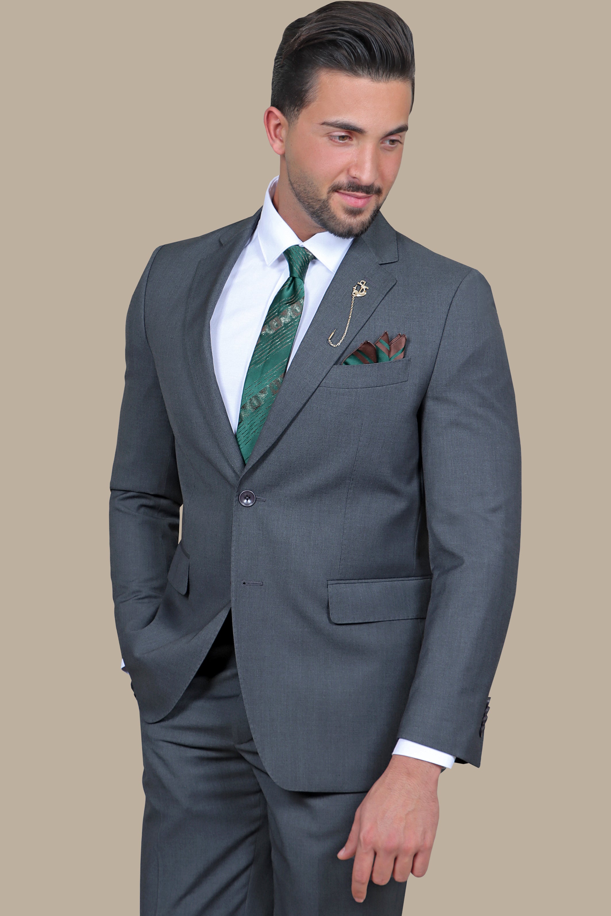 Understated Elegance: The Notch Drop 4-Color Gray Suit