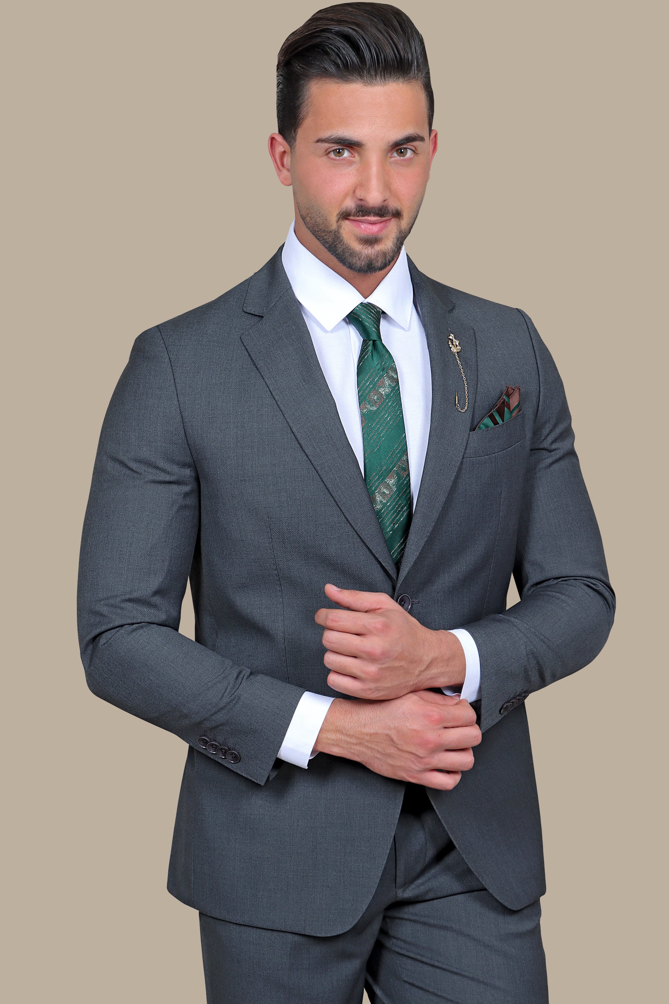 Understated Elegance: The Notch Drop 4-Color Gray Suit